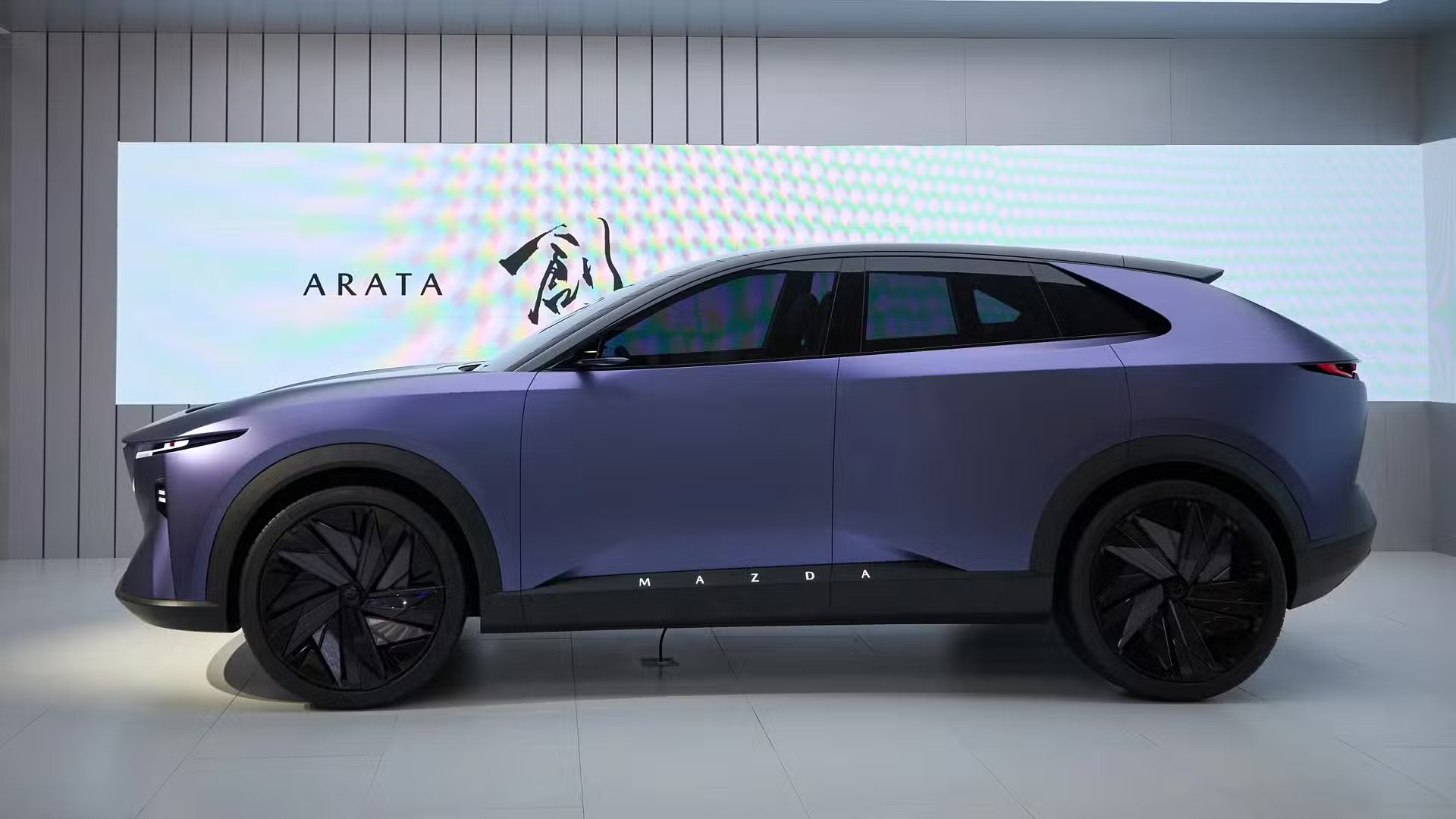 Ra mắt Mazda Arata Concept - SUV thuần điện ngang cỡ Mazda CX-5, chạy hơn 600km/sạc- Ảnh 5.