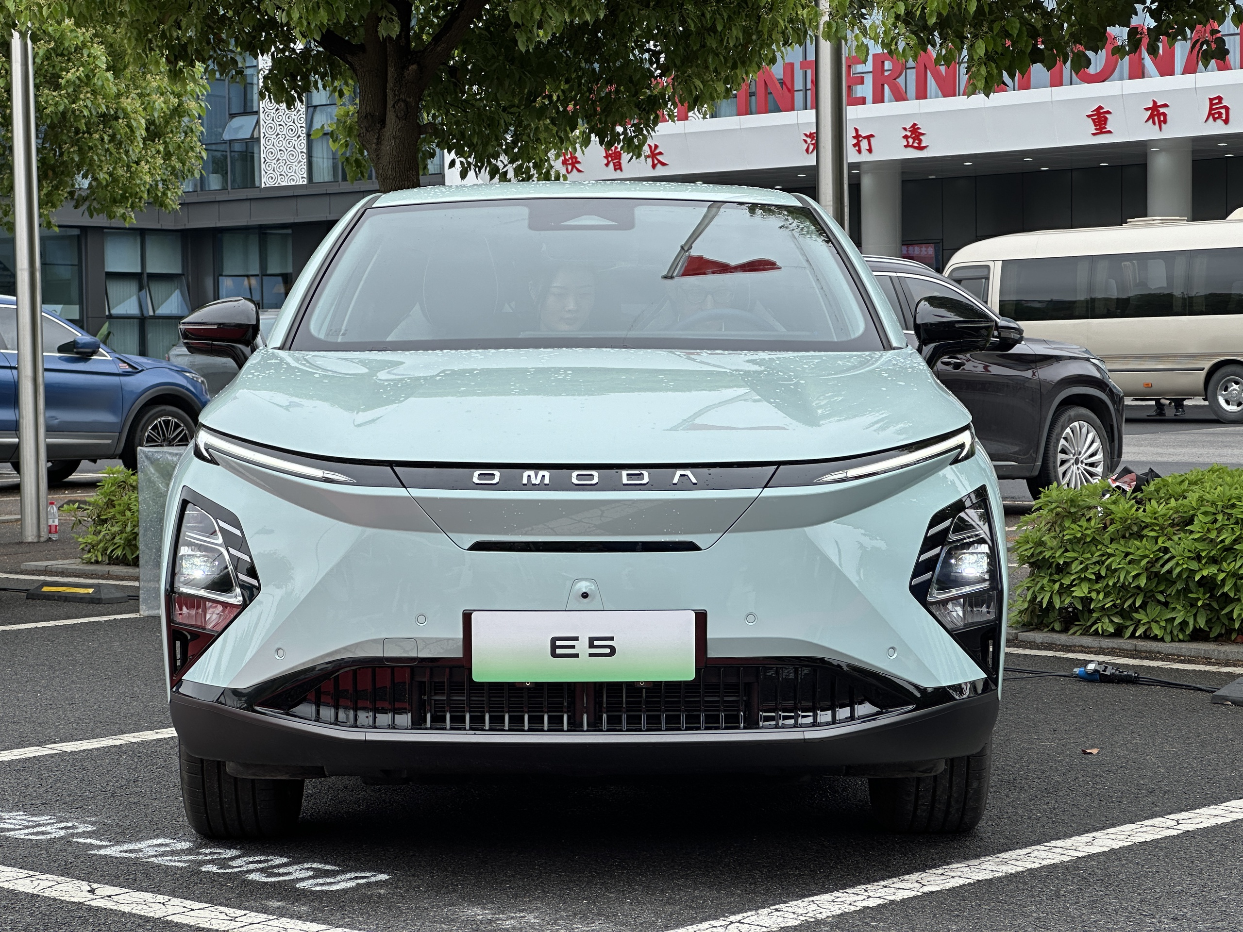 6 mẫu ô tô Trung Quốc ra mắt Việt Nam ngay trong tuần sau: Phần lớn là crossover phân khúc hot, có đủ cả xăng, điện và hybrid, nhiều công nghệ đáng chú ý- Ảnh 4.