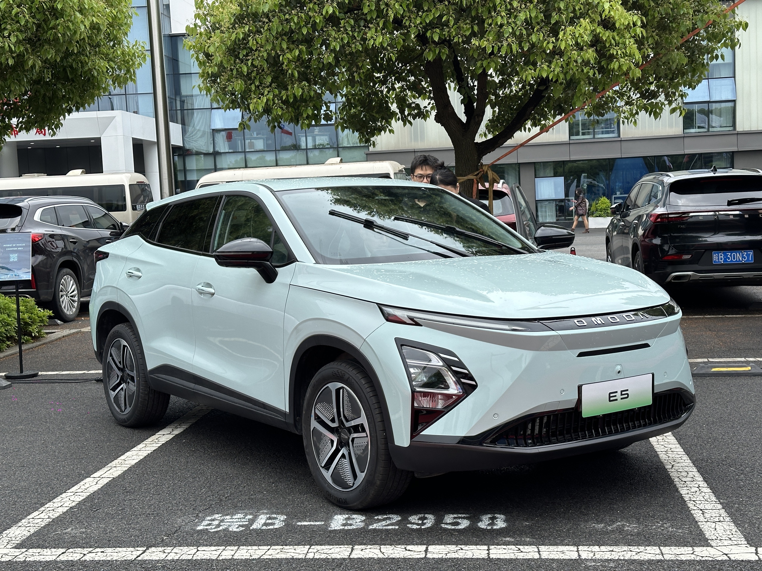 6 mẫu ô tô Trung Quốc ra mắt Việt Nam ngay trong tuần sau: Phần lớn là crossover phân khúc hot, có đủ cả xăng, điện và hybrid, nhiều công nghệ đáng chú ý- Ảnh 2.
