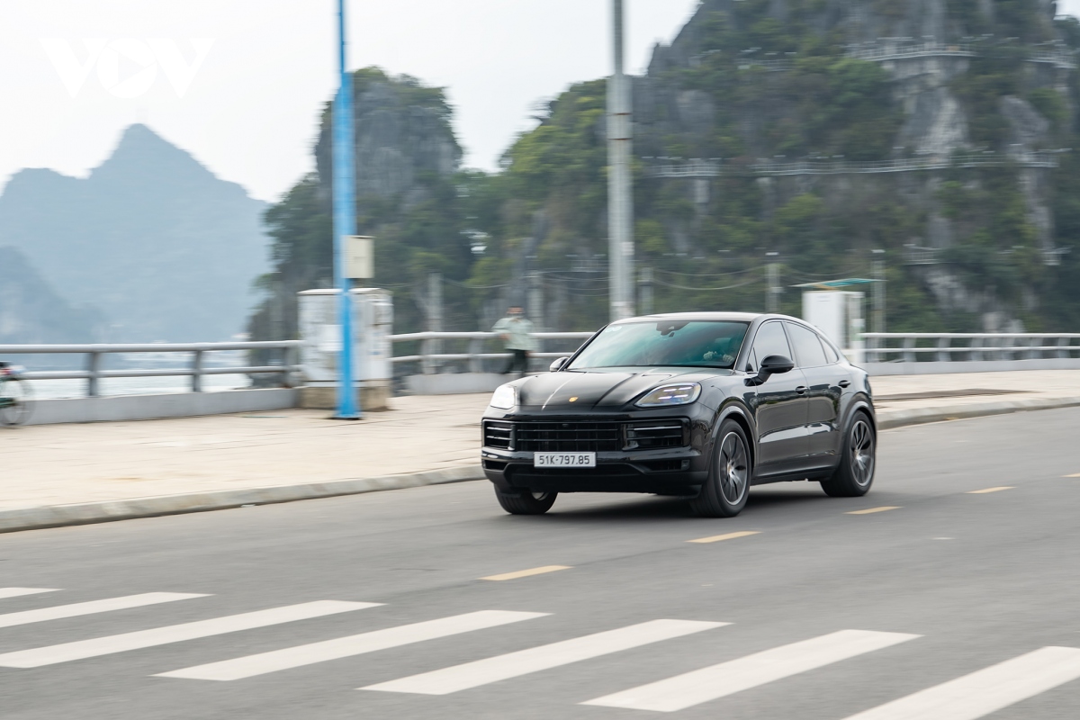 Đánh giá Porsche Cayenne Coupe 2024: Êm ái, đa dụng và sắc bén - Ảnh 36.