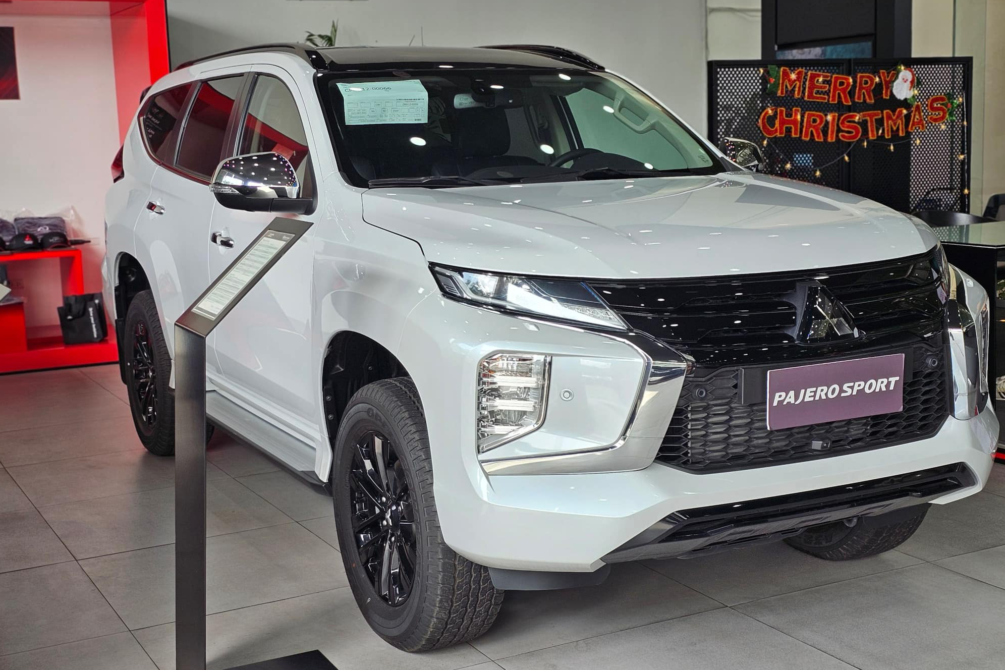 Với khuyến mãi này, mua xe Mitsubishi sẽ tiết kiệm gần 90 triệu phí lăn bánh, đỡ tốn thời gian kiếm phụ kiện - Ảnh 4.