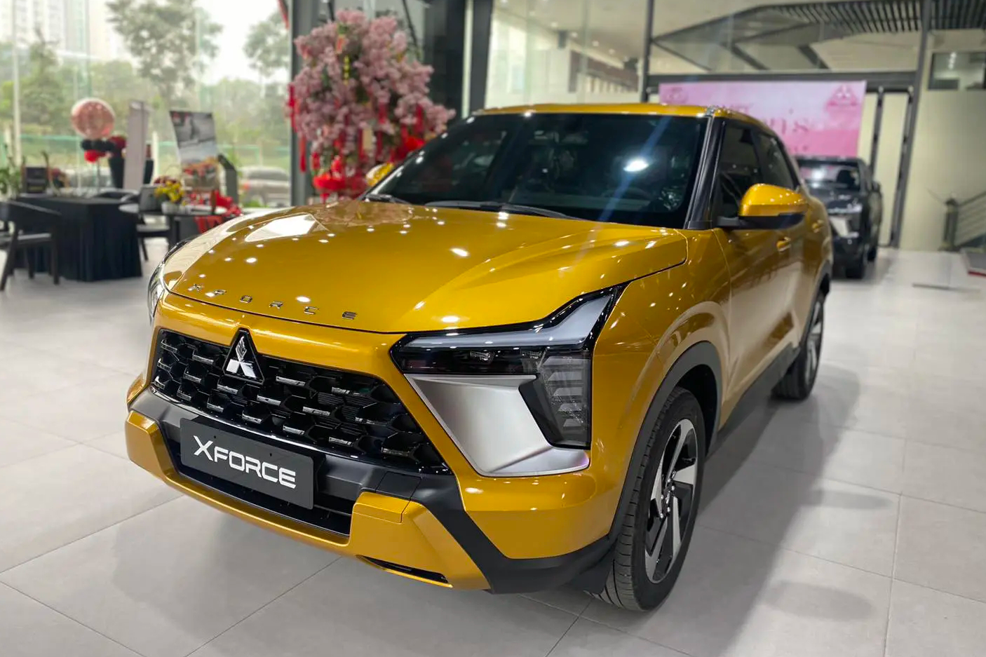 Với khuyến mãi này, mua xe Mitsubishi sẽ tiết kiệm gần 90 triệu phí lăn bánh, đỡ tốn thời gian kiếm phụ kiện - Ảnh 7.
