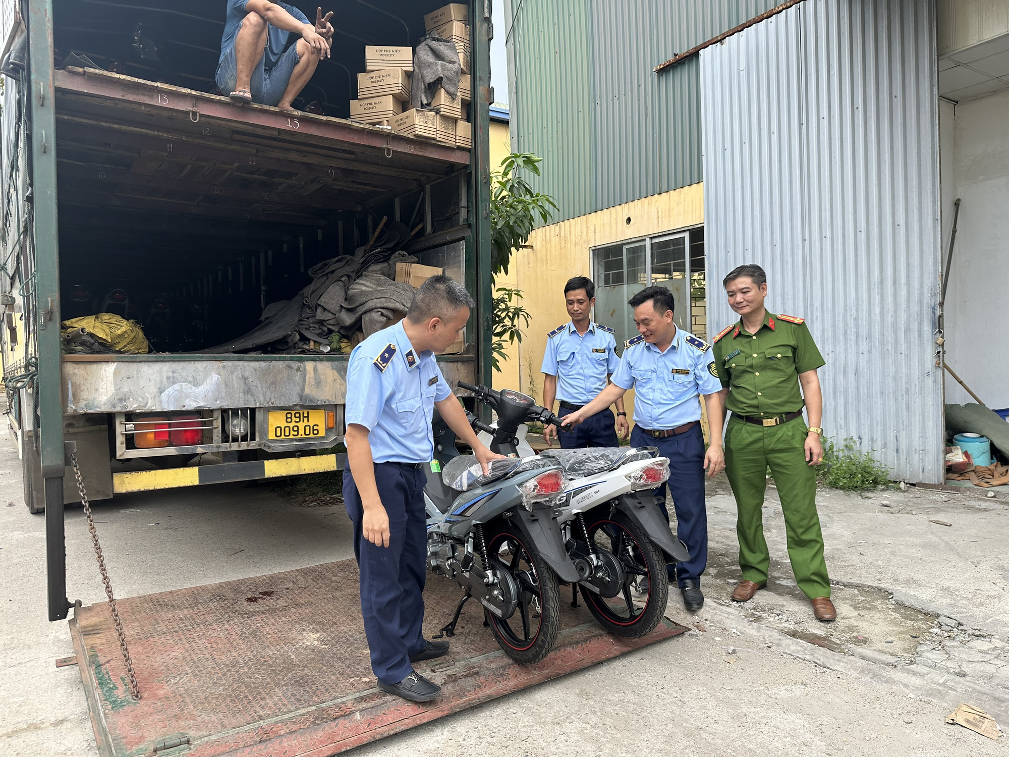 Lai lịch LIFAN - Việt Nam trong vụ khởi tố hình sự vì sản xuất, buôn bán hàng giả xe máy: Sản xuất 200.000 xe máy và 700.000 động cơ xe máy/năm - Ảnh 1. Lai lịch LIFAN - Việt Nam trong vụ khởi tố hình sự vì sản xuất, buôn bán hàng giả xe máy: Sản xuất 200.000 xe máy và 700.000 động cơ xe máy/năm - Ảnh 1.