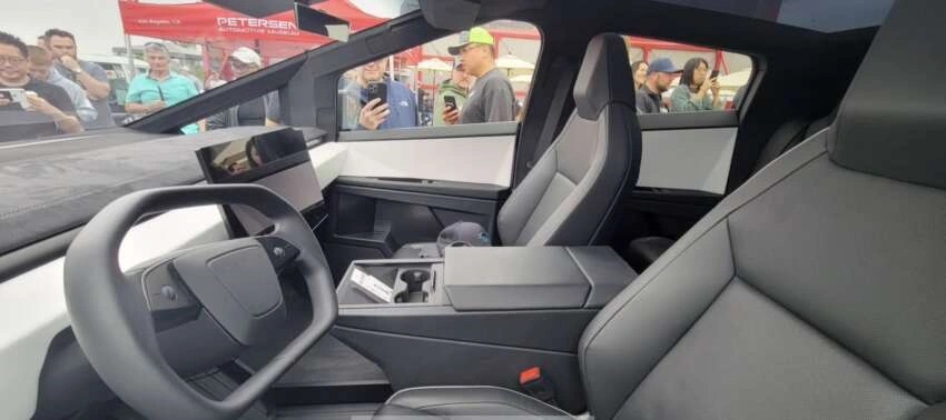Rộ tin Tesla Cybertruck 2024 sẽ về Việt Nam thời gian tới - Ảnh 5.
