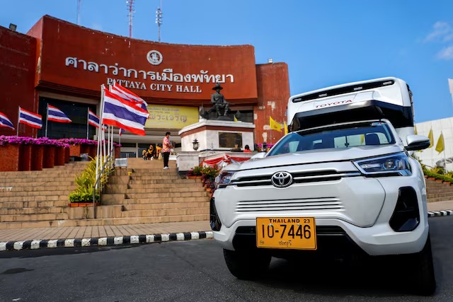 Toyota Hilux điện sản xuất từ năm sau: Mới có bản cabin đơn, dự kiến sẽ sớm đến Việt Nam- Ảnh 2.