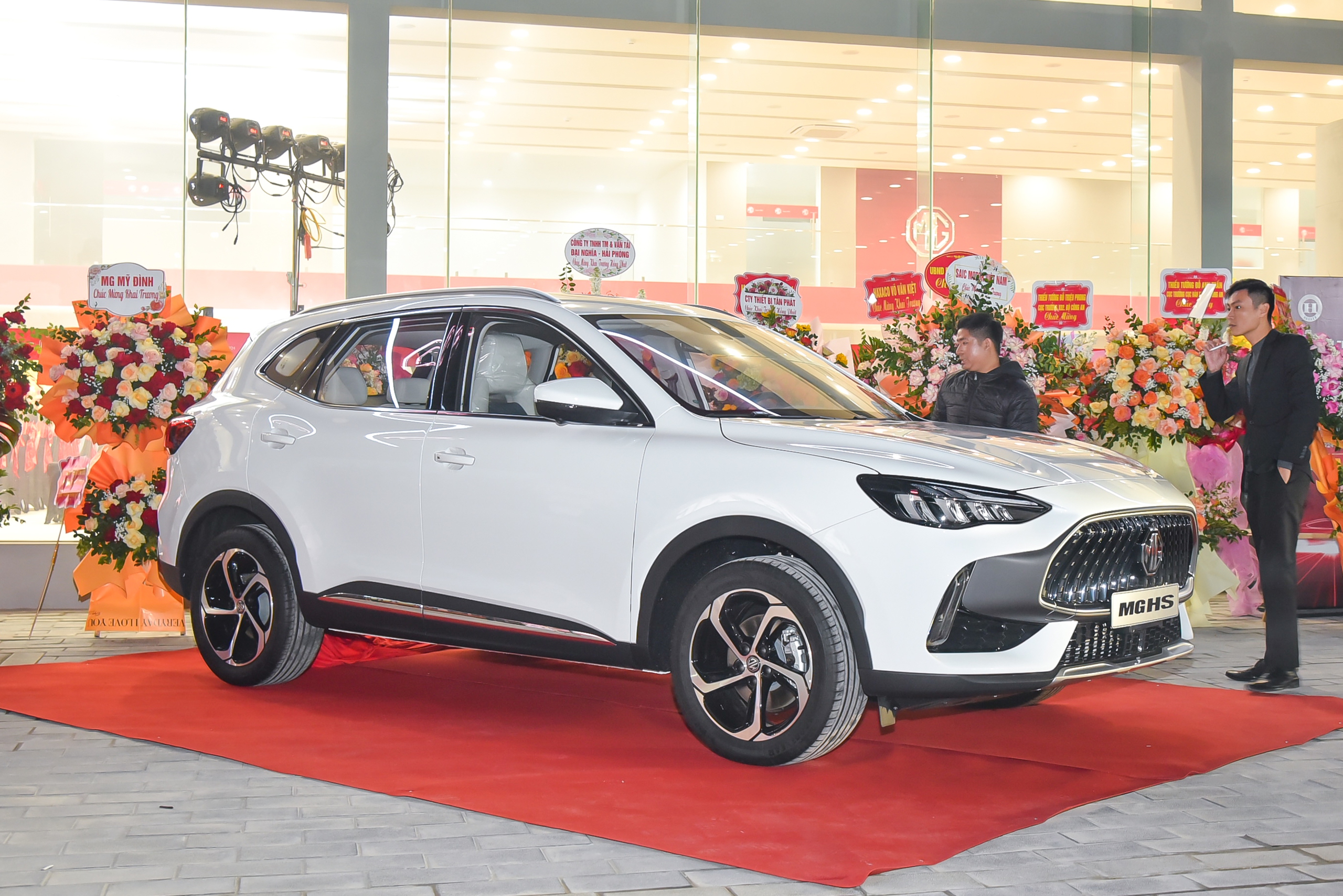 Công thức ra mắt xe mới tại Việt Nam: Thêm option nhưng hạ giá bán, có mẫu dưới 1 tỷ nhưng giảm gần trăm triệu đồng- Ảnh 5.