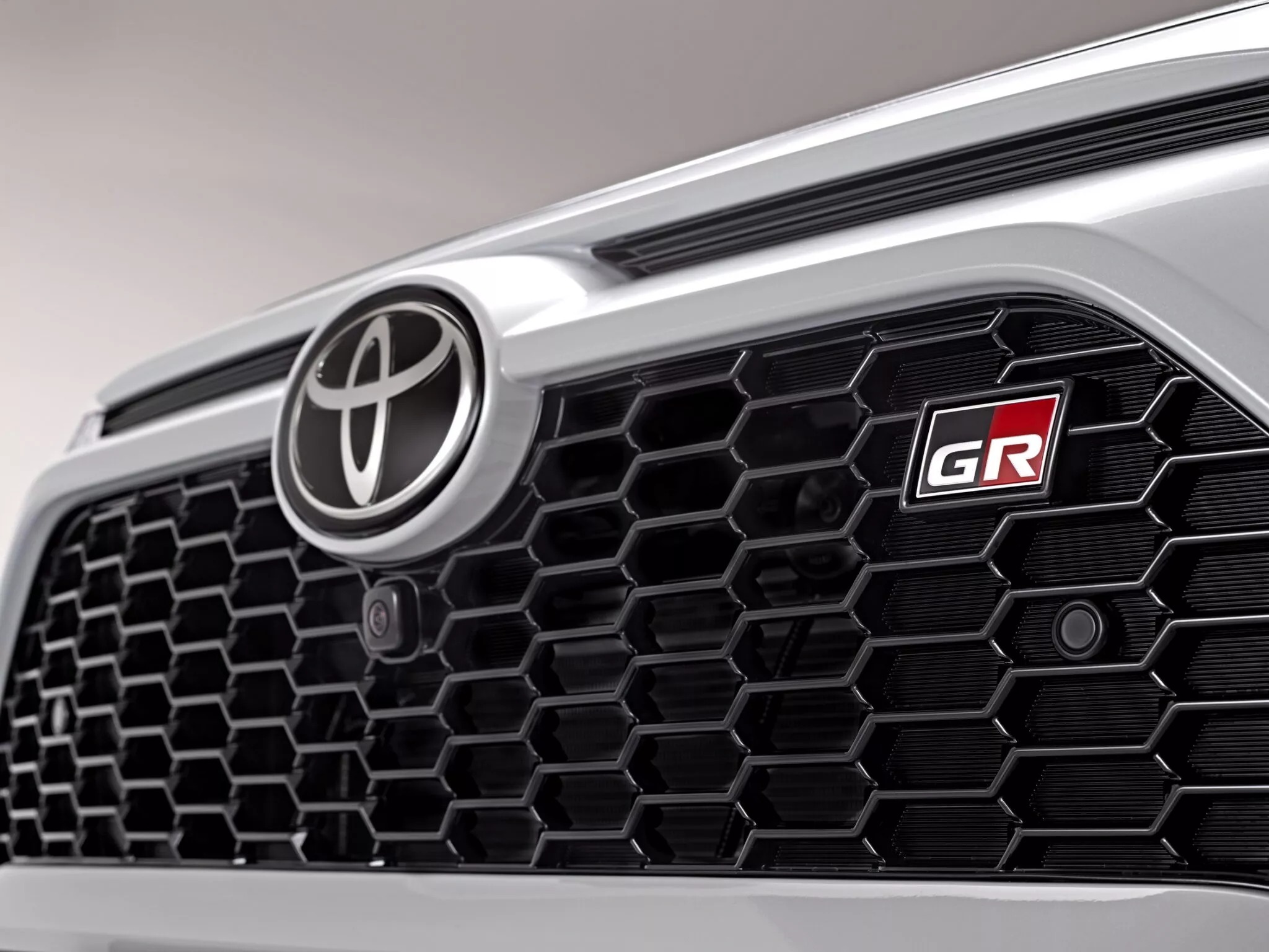 Toyota Corolla Cross, Yaris Cross có thể thêm bản thể thao hiệu suất cao với động cơ mạnh 300 mã lực- Ảnh 2.