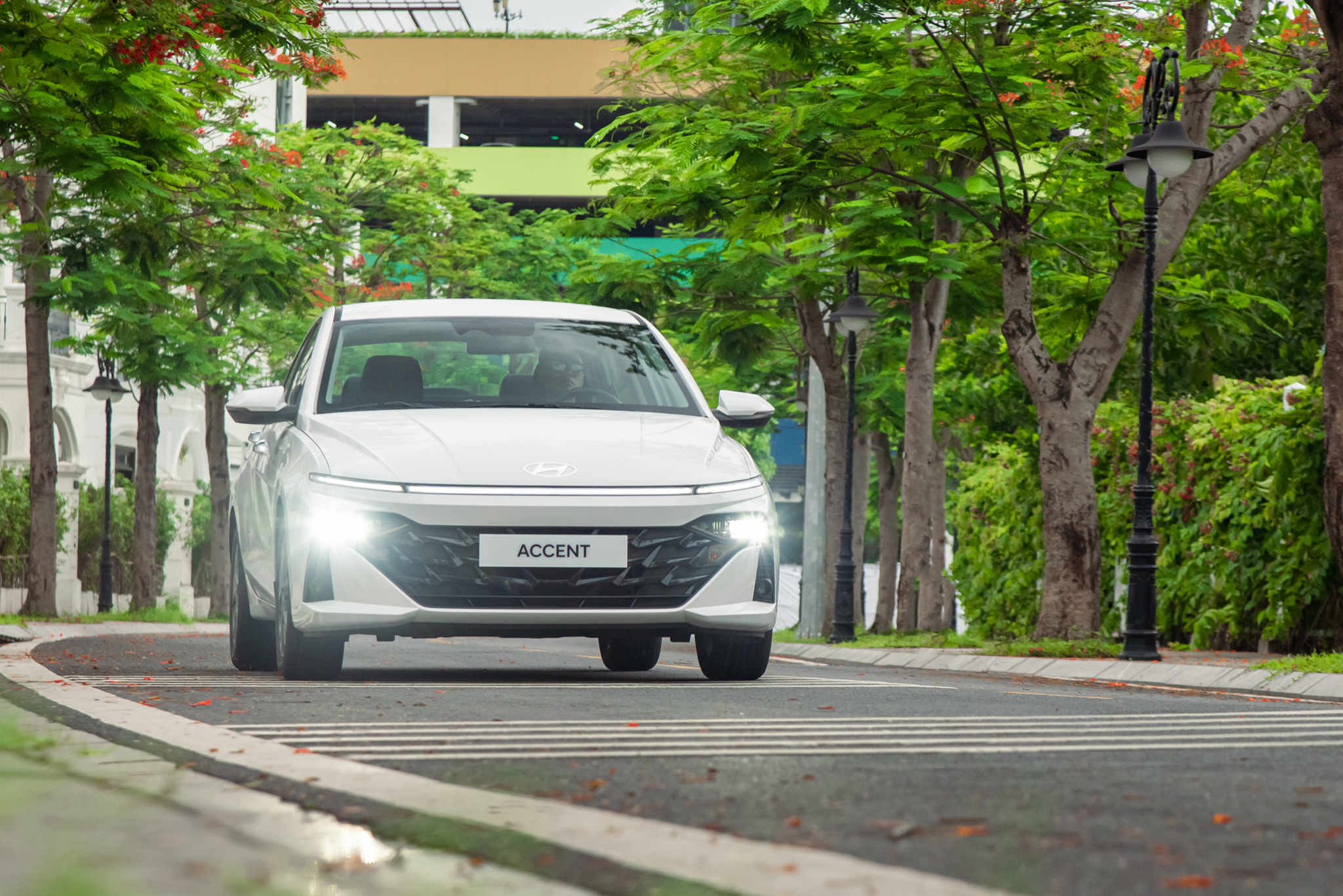 Đánh giá nhanh Hyundai Accent 2024 bản cao nhất: Thay đổi toàn diện, ăn điểm vận hành- Ảnh 23.