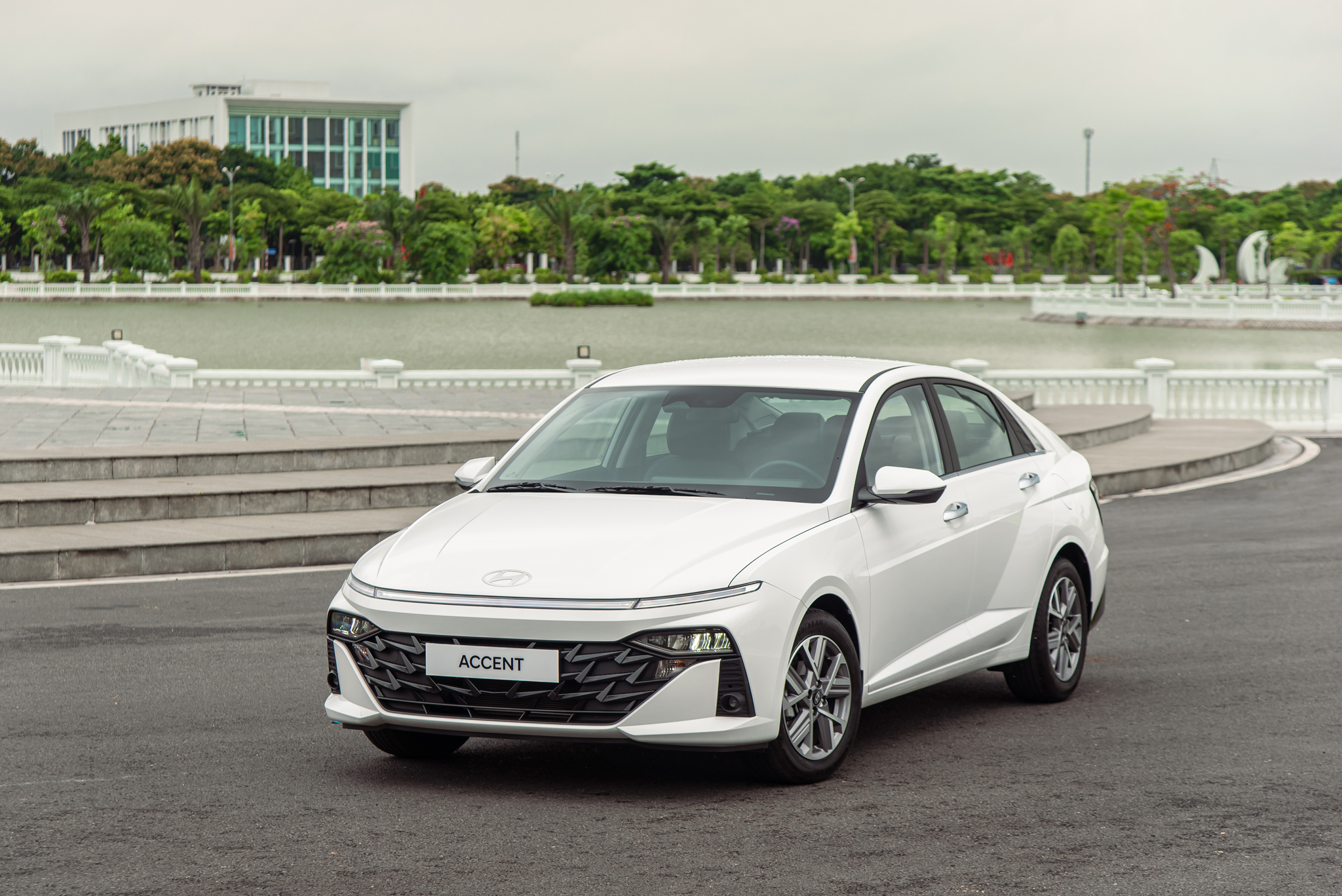 Đánh giá nhanh Hyundai Accent 2024 bản cao nhất: Thay đổi toàn diện, ăn điểm vận hành- Ảnh 1.