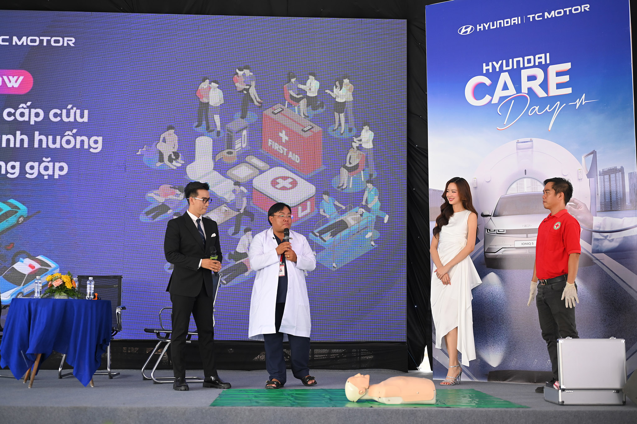 Bán chạy nhất Việt Nam 2023, Hyundai chạy tour chăm sóc khách hàng khắp cả nước - Ảnh 3.