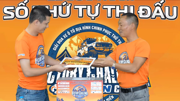 Lễ bốc thăm số thứ tự thi đấu giải đua Victory Challenge Sailun Cup 2024 thu hút sự quan tâm đặc biệt- Ảnh 2.