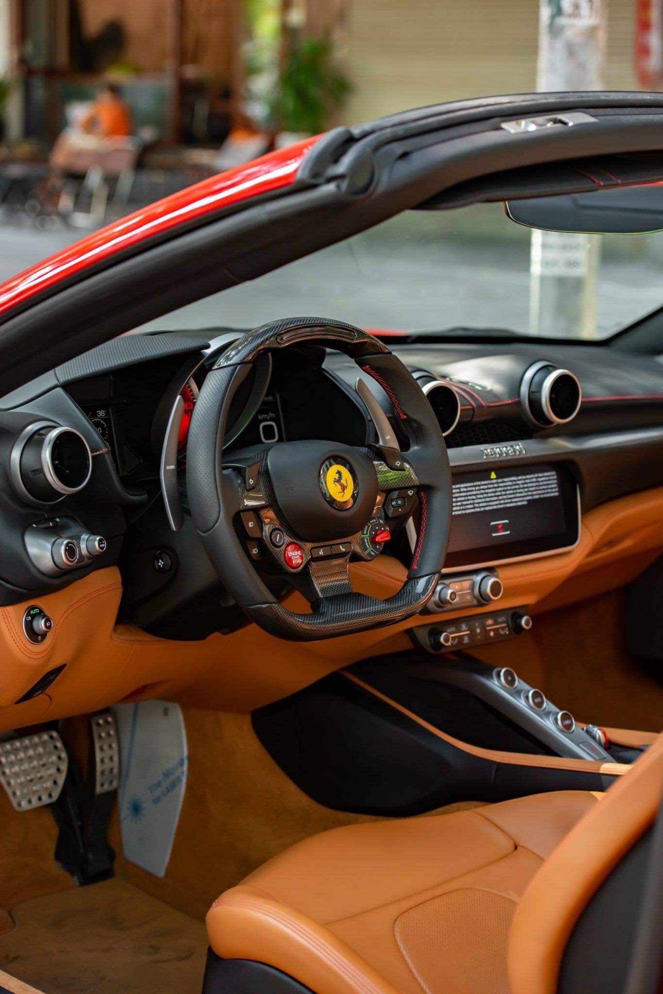 Ferrari Portofino M tìm được chủ nhân sau cả năm lên sàn xe cũ, người bán chia sẻ: Khách hàng hỏi mua và chuyển cọc chỉ trong 2 tiếng, giao xe ngay chiều hôm sau- Ảnh 8.