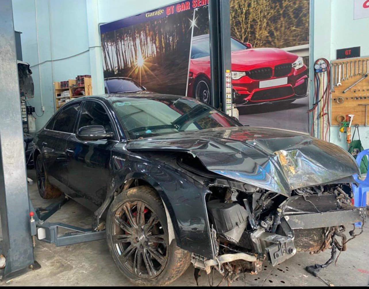 Bán Audi A8L bị tai nạn vỡ toàn bộ đầu xe với giá 380 triệu đồng, cộng đồng mạng vào trả giá: '50 triệu thì mua'- Ảnh 2.