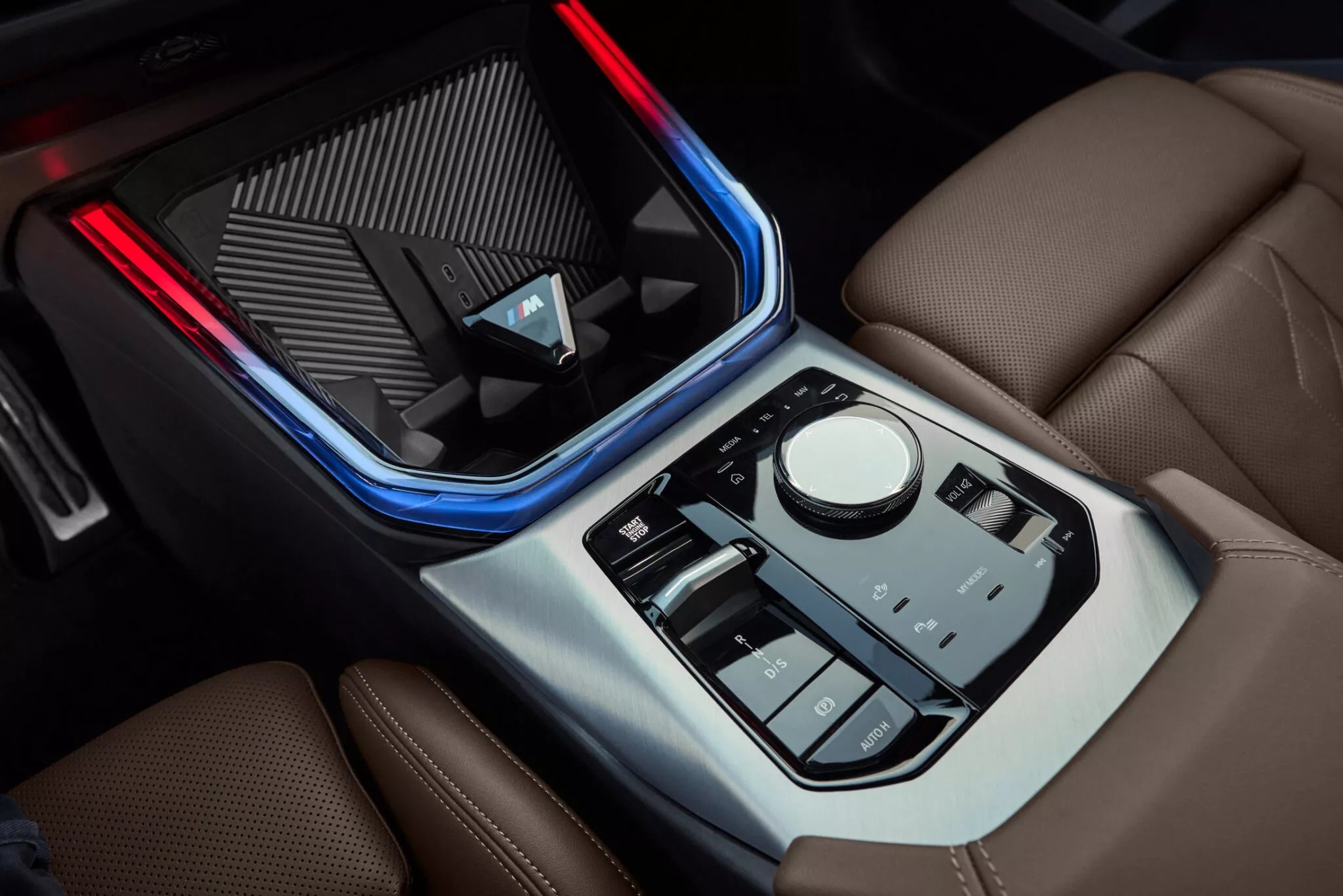 BMW X3 2025 ra mắt: Giá quy đổi từ hơn 1,2 tỷ đồng, thiết kế lột xác, màn hình cong khủng, động cơ mới mạnh hơn đấu GLC- Ảnh 14.