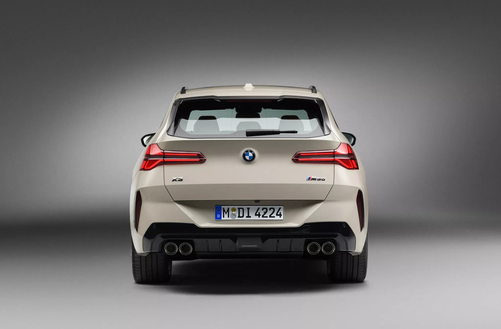 BMW X3 2025 ra mắt: Giá quy đổi từ hơn 1,2 tỷ đồng, thiết kế lột xác, màn hình cong khủng, động cơ mới mạnh hơn đấu GLC- Ảnh 9.