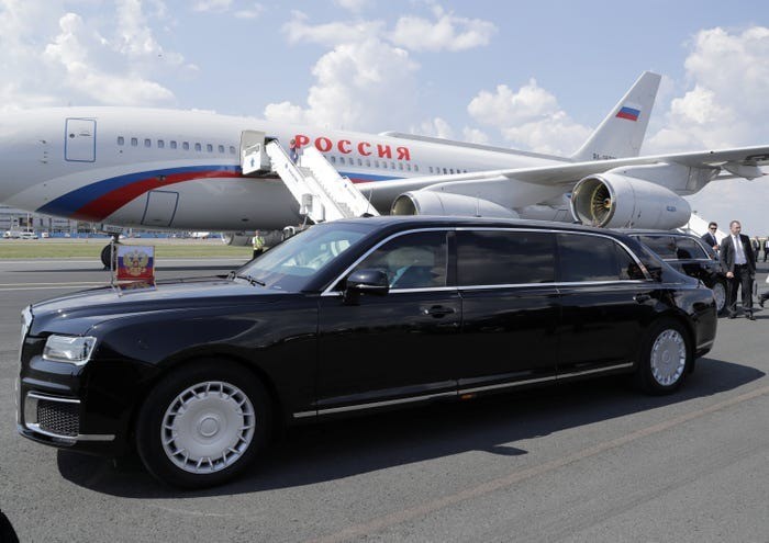 Cận cảnh chiếc limousine bọc thép thường được Tổng thống Putin mang theo khi công du nước ngoài- Ảnh 12.