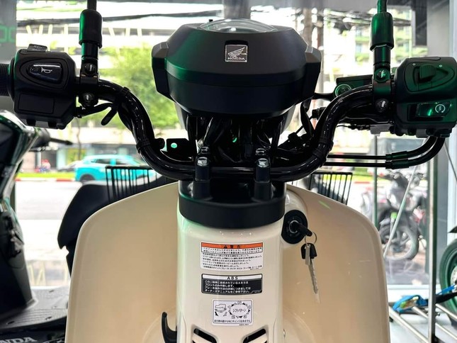 Honda Super Cub Pro đầu tiên về Việt Nam, giá hơn 100 triệu đồng- Ảnh 6.