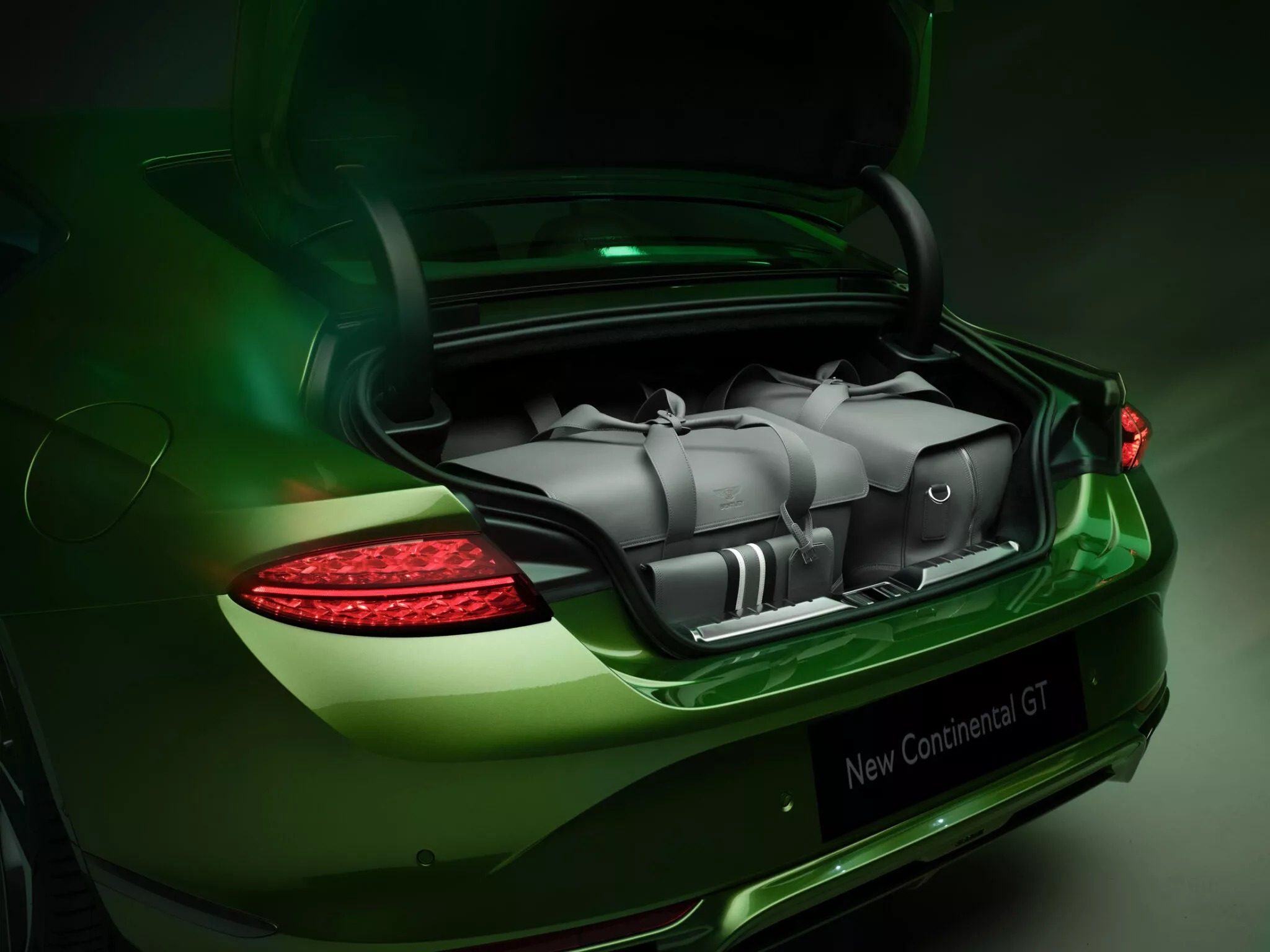 Bentley Continental GT 2025 ra mắt: Động cơ hybrid mạnh nhất lịch sử, có chi tiết giống mẫu xe hàng hiếm- Ảnh 12.
