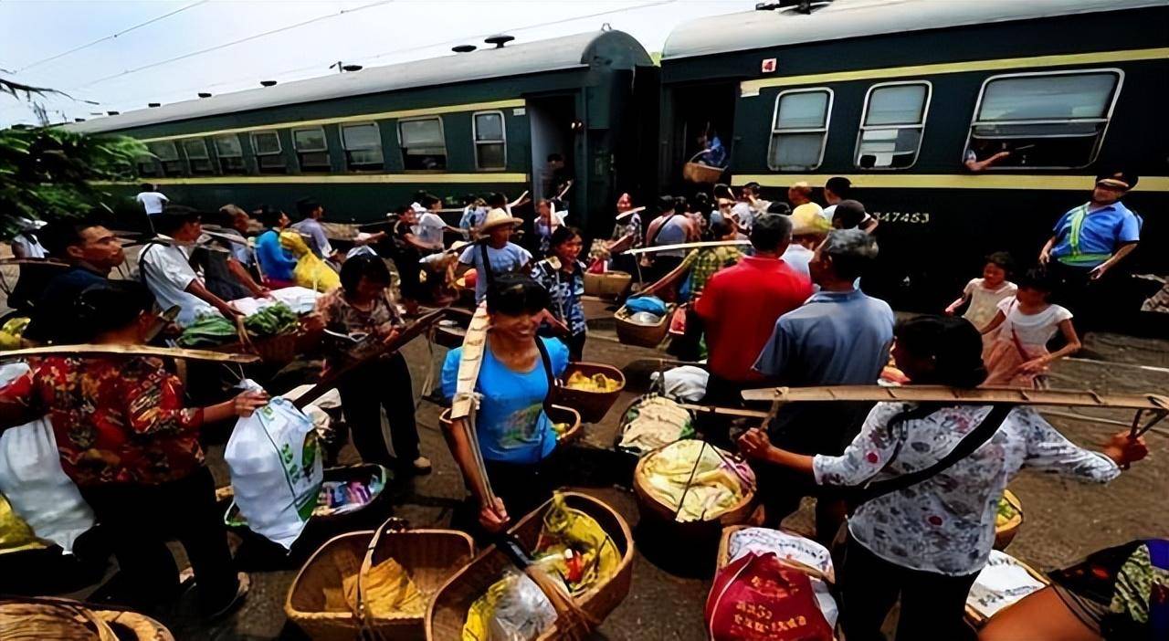 Chuyến tàu đặc biệt nhất ở Trung Quốc: Không cần mua vé vẫn có thể trực tiếp lên tàu!- Ảnh 4.