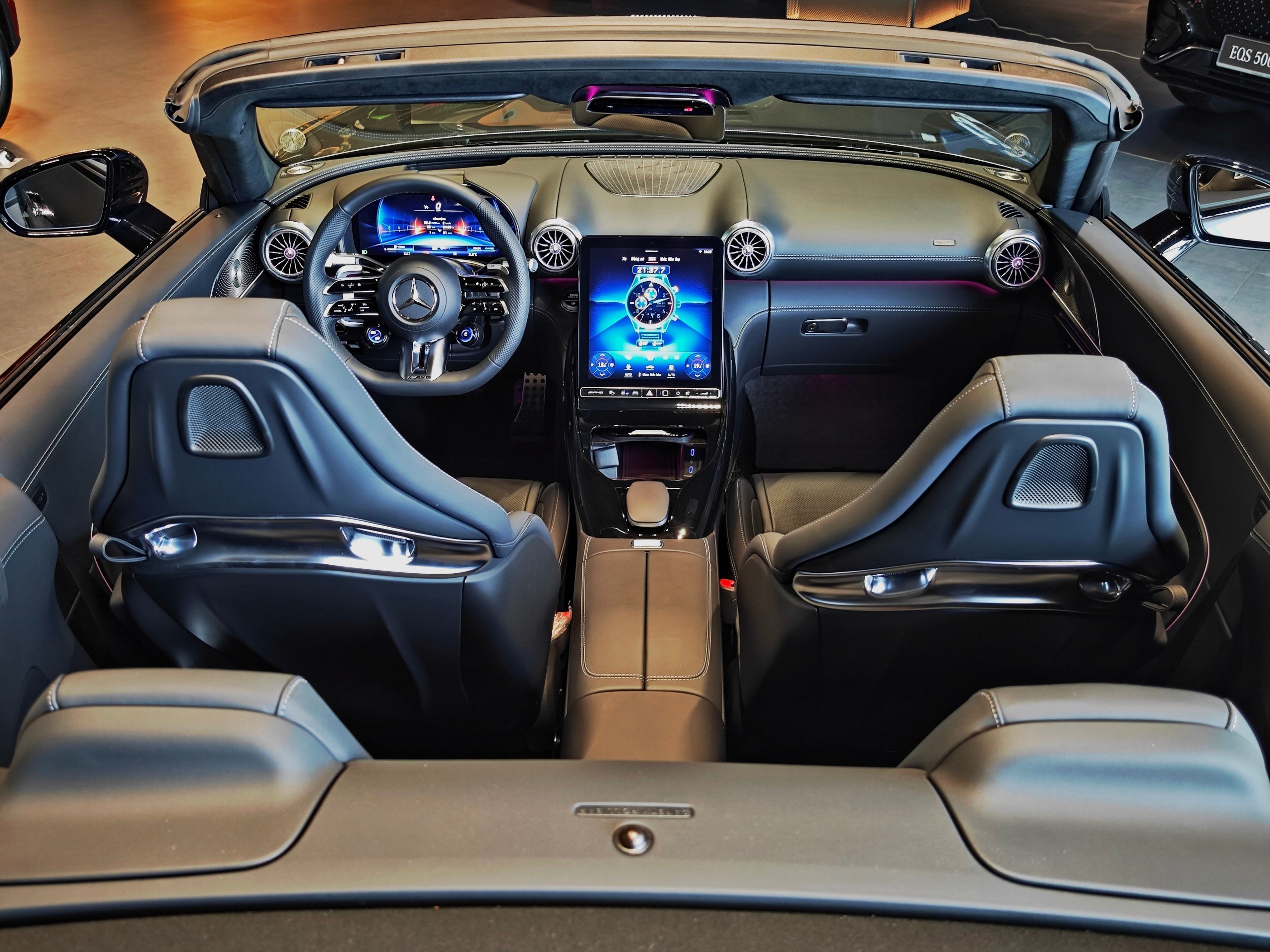 Chi tiết Mercedes-AMG SL 43 giá gần 7 tỷ đồng tại đại lý: Gói ngoại thất thể thao, nhiều công nghệ hiện đại đấu Porsche 911- Ảnh 8.