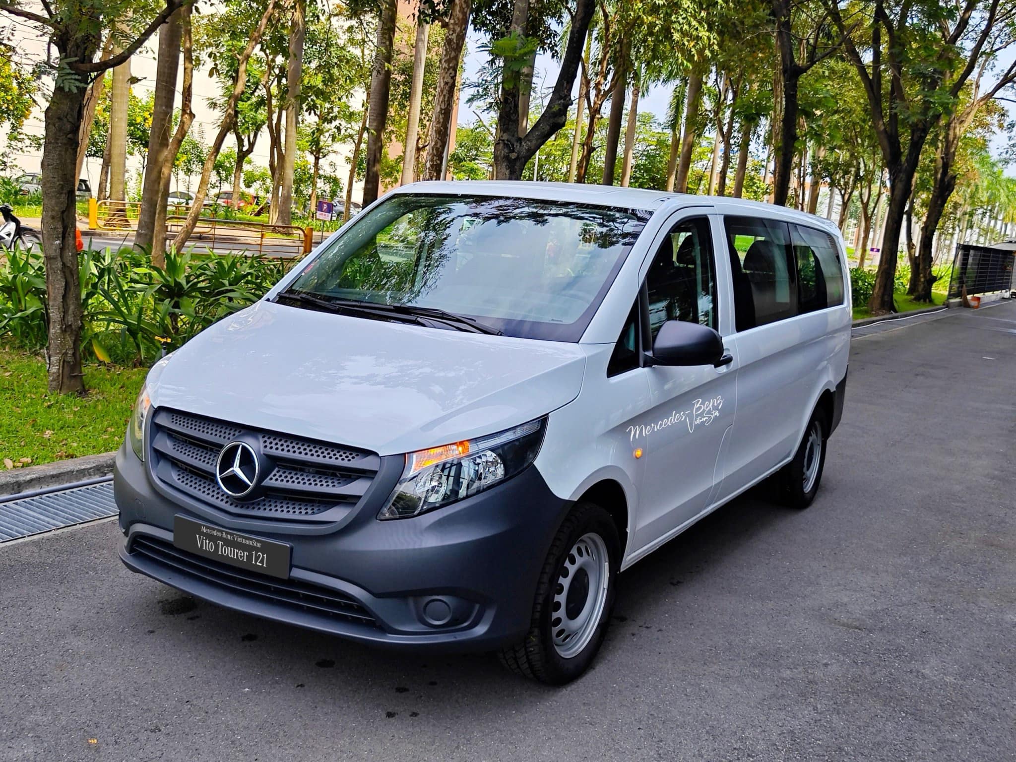 Bản Mercedes-Benz V-Class này giảm giá còn hơn 1,4 tỷ tại đại lý: Ngang cỡ Carnival, trang bị cơ bản, có 'dân chơi' từng độ Maybach- Ảnh 3.