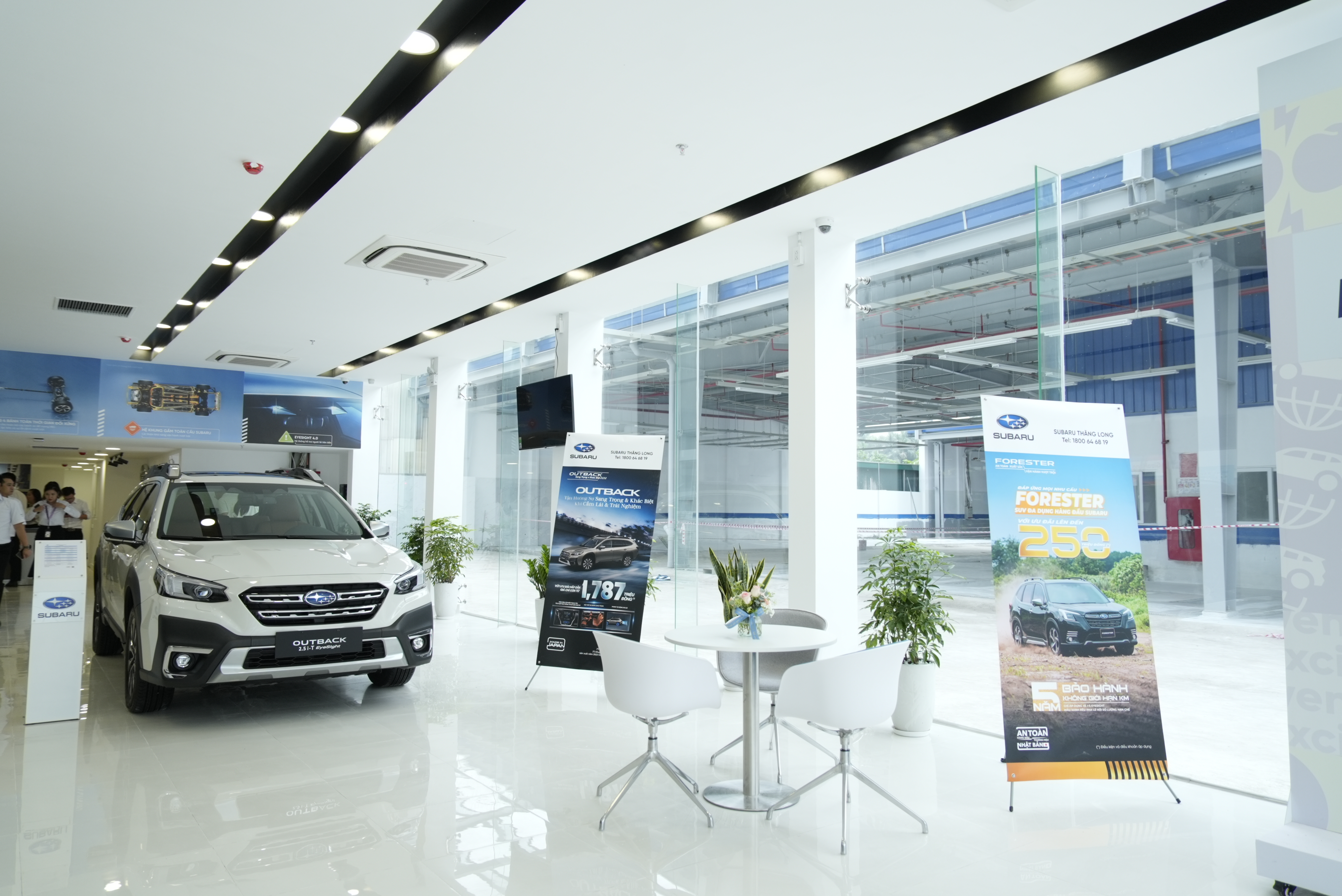 Subaru khai trương showroom lớn nhất Hà Nội: Rộng 3.500 m2, bảo dưỡng được 40 lượt khách mỗi ngày- Ảnh 6.