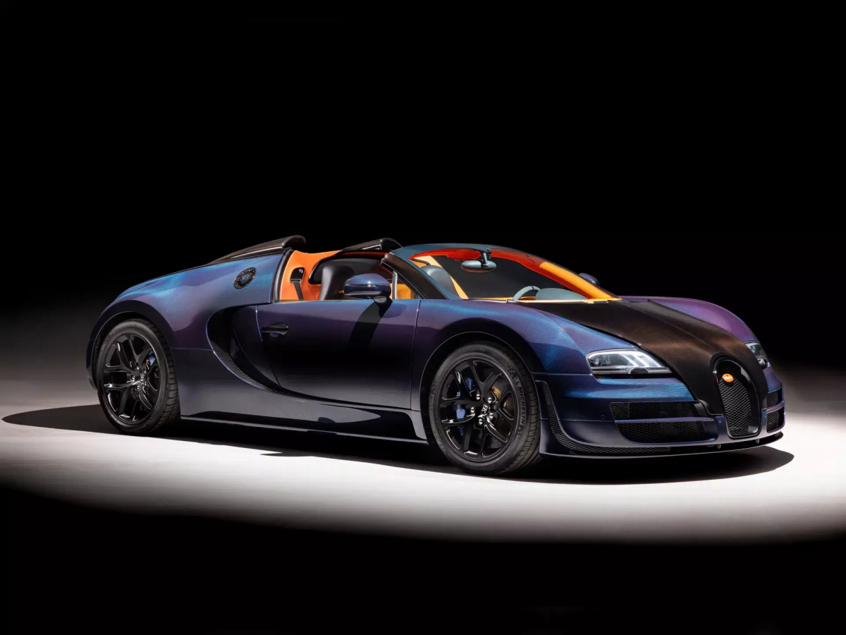 Chiêm ngưỡng “biệt thự di động” Bugatti Veyron Grand Sport Vitesse cực bóng bẩy- Ảnh 1.
