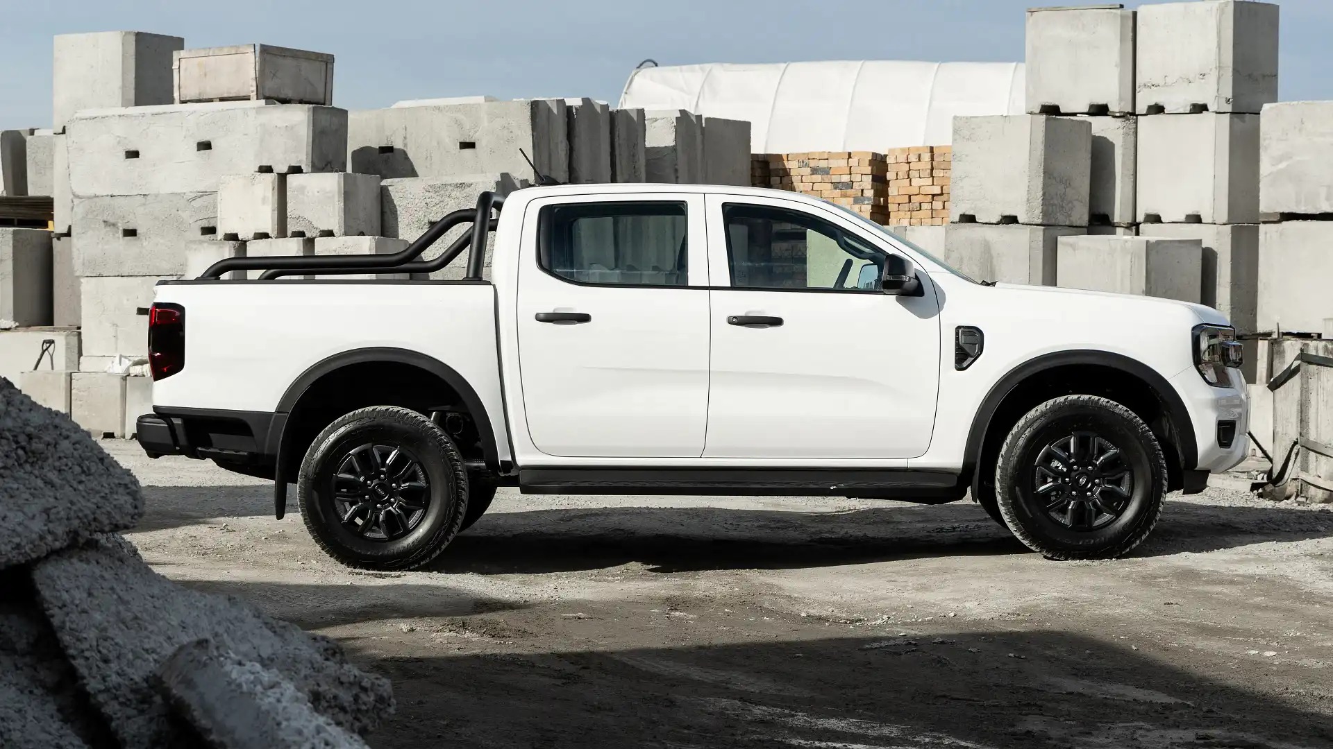 Ford Ranger Black Out Ford Ranger thêm bản Black Edition: Lưới tản nhiệt và mâm xe tối màu ...