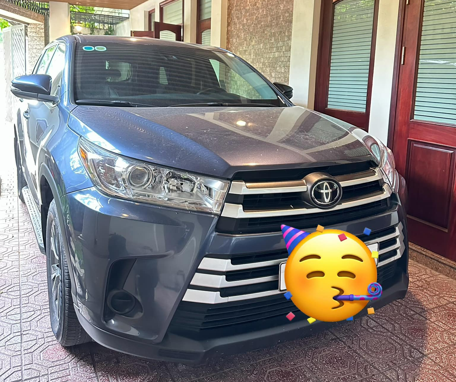 Toyota Highlander 7 năm tuổi mới lăn bánh hơn 1.000km được bán lại 1,7 tỷ đồng: Vẫn dùng vô lăng 'nhựa' nhưng có gói ADAS- Ảnh 3.