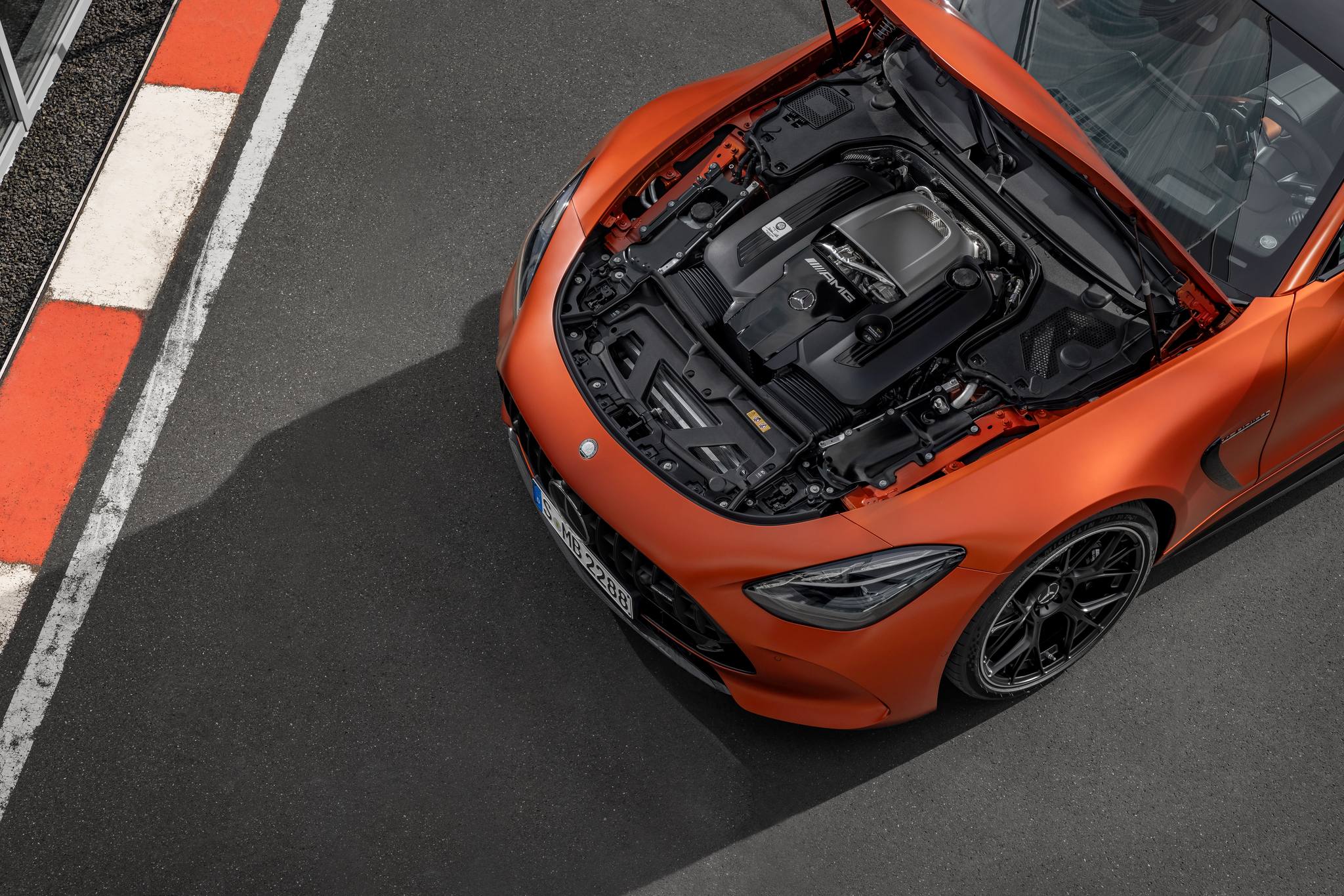Mercedes-AMG GT 63 S E Performance mở cọc tại đại lý: Mạnh tới hơn 800 mã lực, dự kiến từ 11 tỷ đồng, sau 6 tháng mới được nhận xe- Ảnh 4.