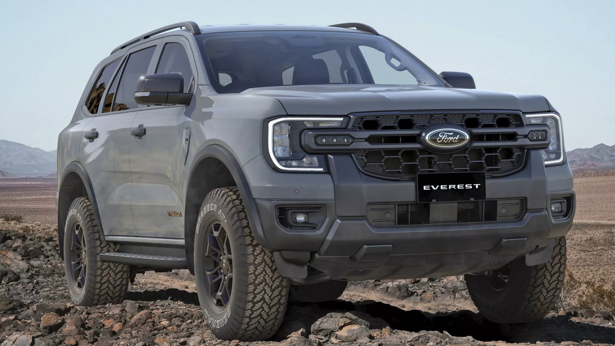 Ford Everest thêm bản chuyên off-road: Giá quy đổi 1,3 tỷ đồng, bánh khủng, máy V6, có chế độ nâng gầm, tăng lực bám- Ảnh 2.