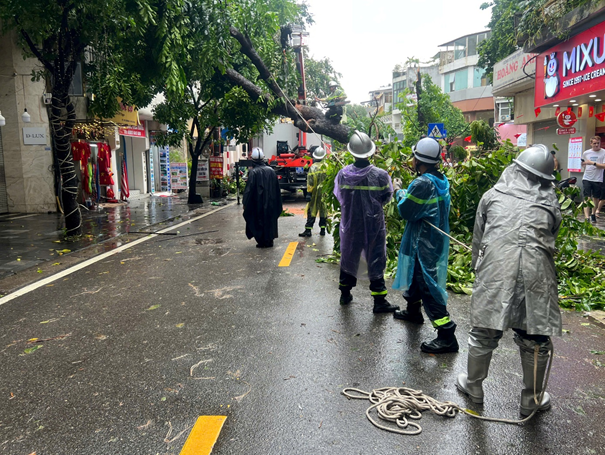 Ngay lúc này: Cầu Vĩnh Tuy hướng về Long Biên ùn tắc nghiêm trọng hàng cây số, tài xế chôn chân cả tiếng- Ảnh 21.