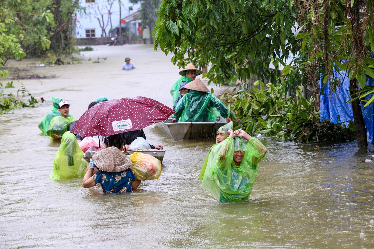 Ngay lúc này: Cầu Vĩnh Tuy hướng về Long Biên ùn tắc nghiêm trọng hàng cây số, tài xế chôn chân cả tiếng- Ảnh 6.