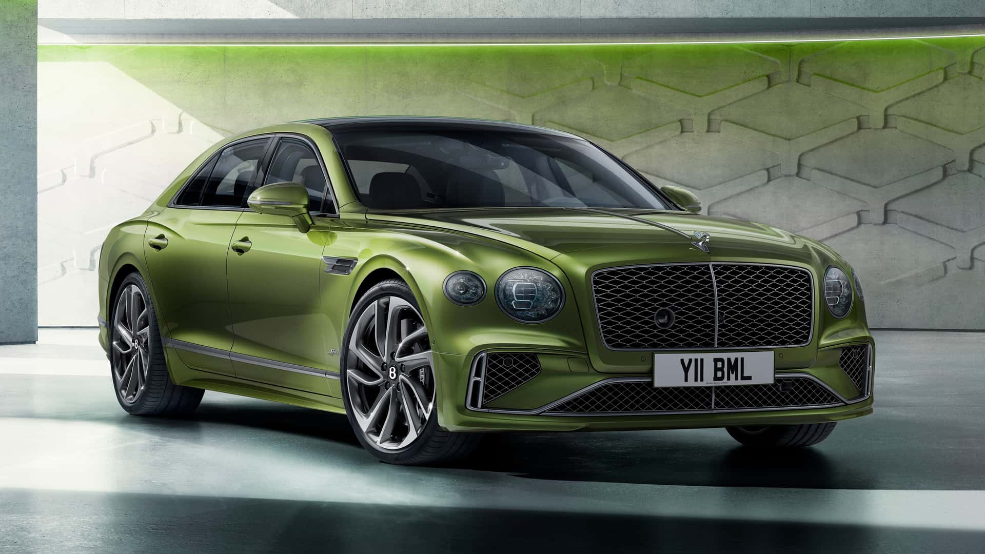 Bentley Flying Spur 2025 ra mắt: Thiết kế ít khác biệt, động cơ V8 hybrid mạnh nhất lịch sử hãng, bán cuối năm 2024- Ảnh 9.