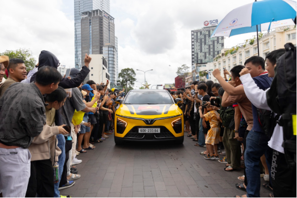 VinFast VF 7 và VF 9 nổi bật trong dàn xe sang tham dự hành trình siêu xe Gumball 3000- Ảnh 3.