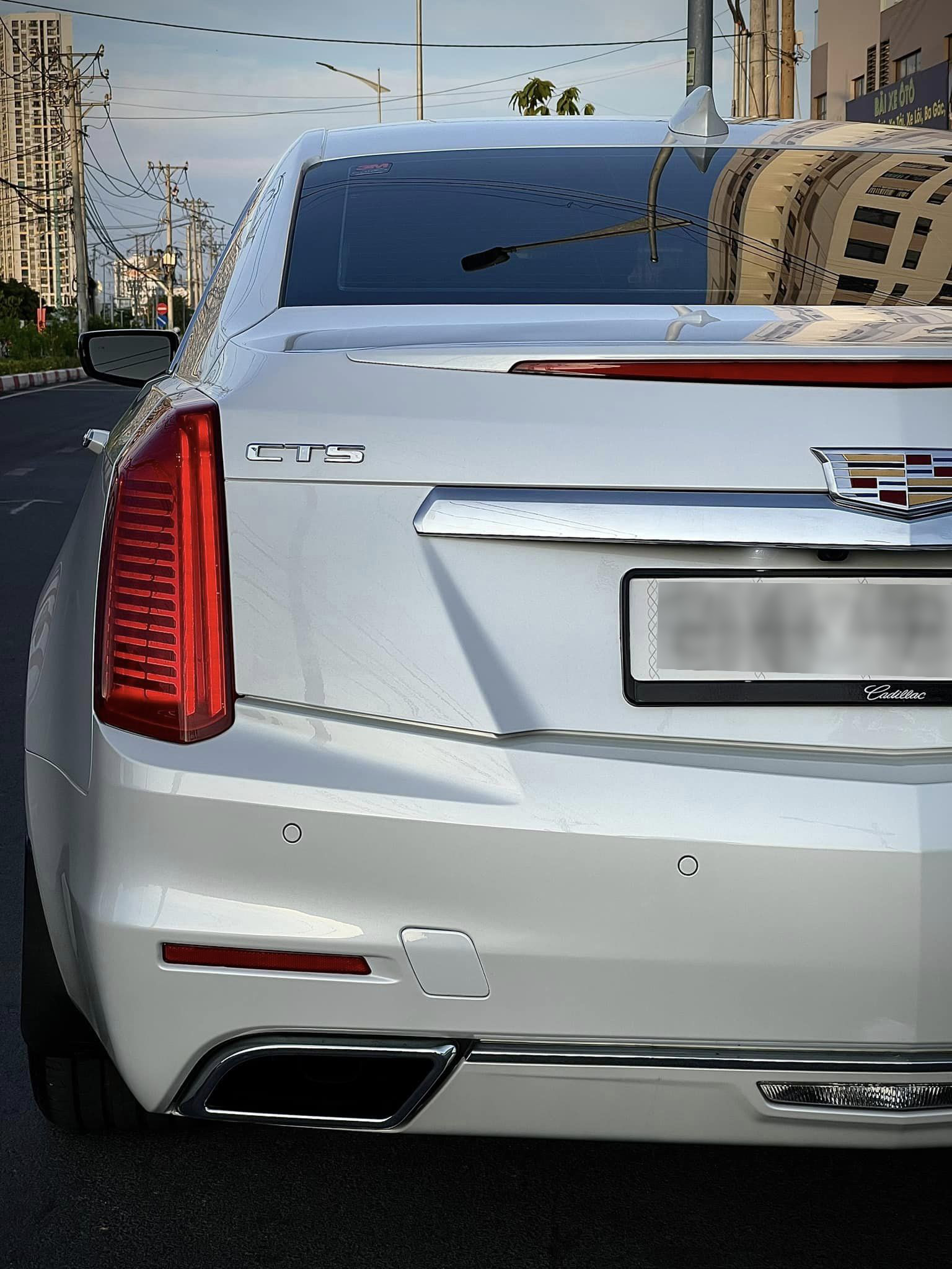 Rao Cadillac CTS giá hơn 1,4 tỷ, người bán cho biết cả Việt Nam chỉ có vài chiếc, đi trung bình hơn 3.000km/năm, cùng phân khúc E-Class- Ảnh 10.