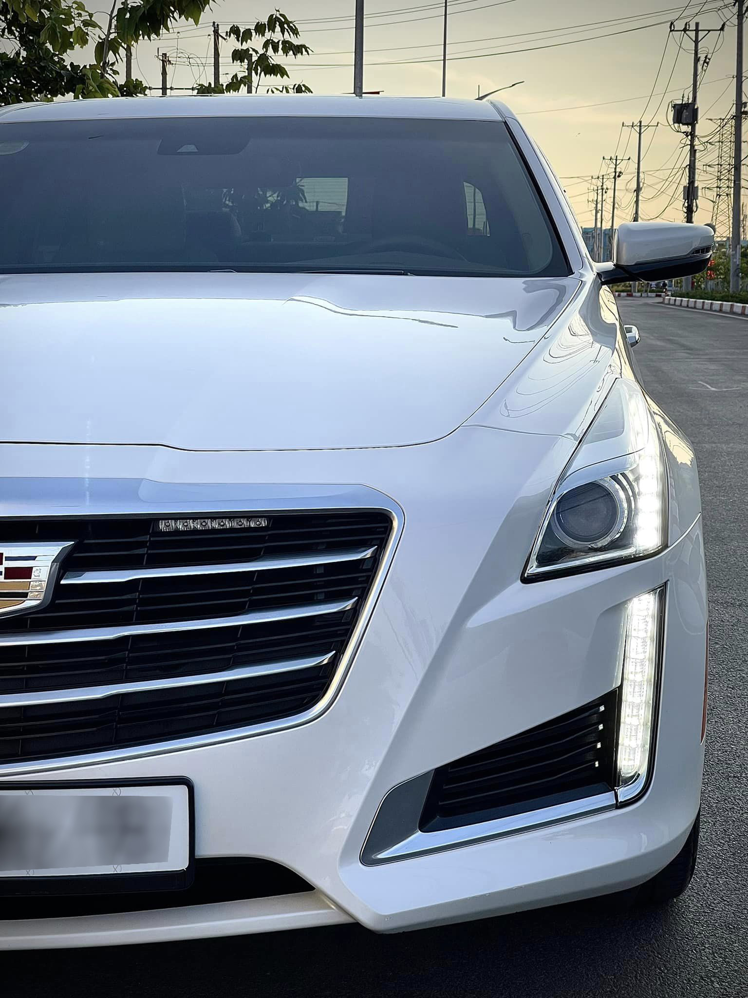 Rao Cadillac CTS giá hơn 1,4 tỷ, người bán cho biết cả Việt Nam chỉ có vài chiếc, đi trung bình hơn 3.000km/năm, cùng phân khúc E-Class- Ảnh 8.