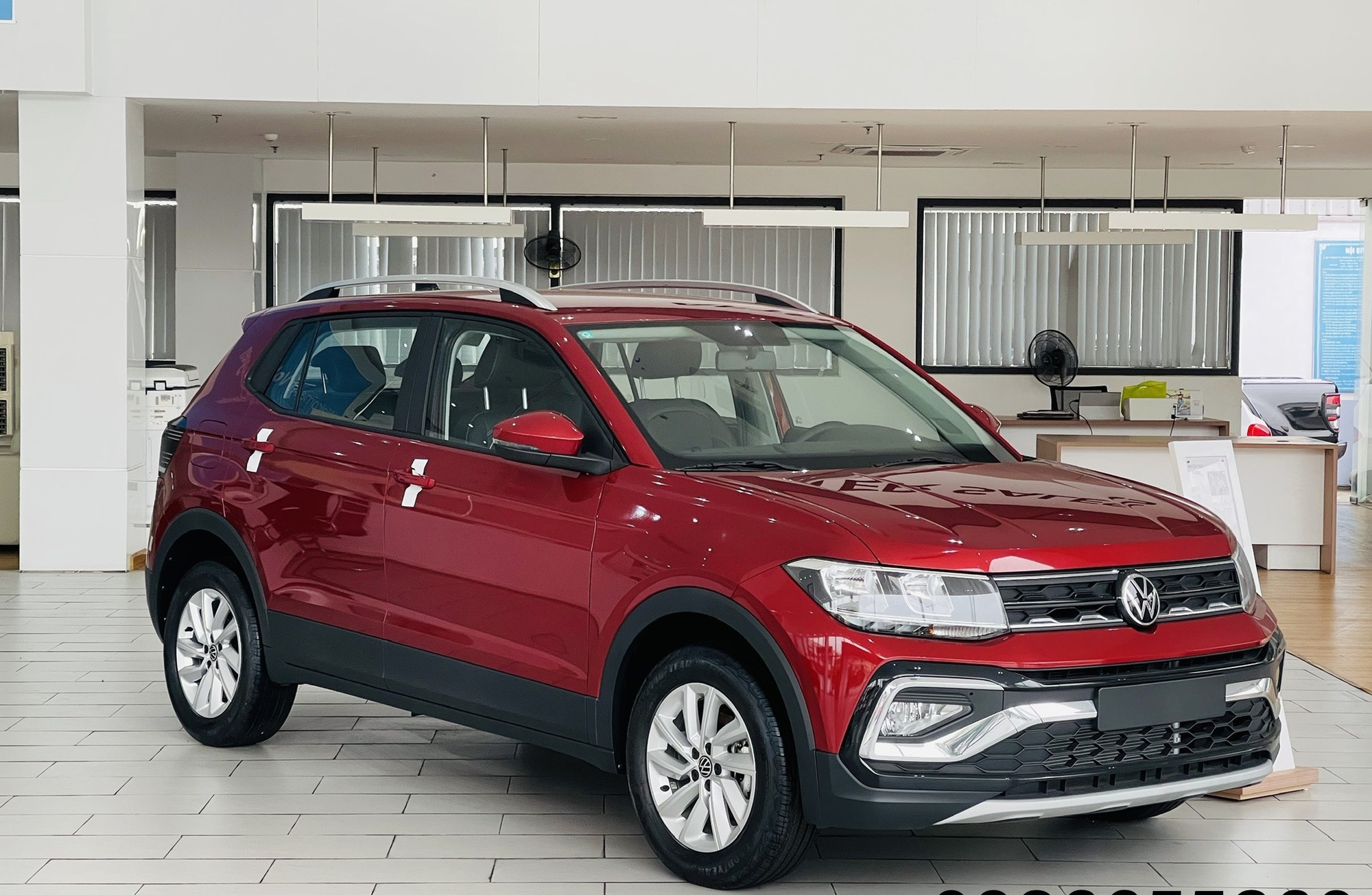 Xôn xao tin đồn Volkswagen T-Cross bị 'khai tử' ở Việt Nam, hãng ngầm khẳng định điều ngược lại- Ảnh 5.