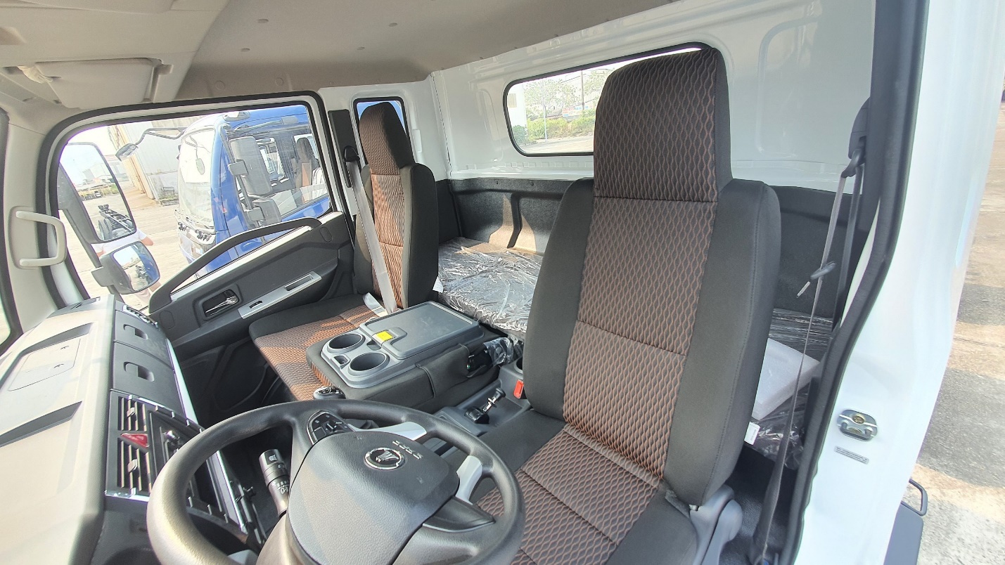 Xe tải Đồng Vàng D8: Động cơ mạnh, thùng lớn, chi phí tiết kiệm- Ảnh 2. Xe tải Đồng Vàng D8: Động cơ mạnh, thùng lớn, chi phí tiết kiệm- Ảnh 2.