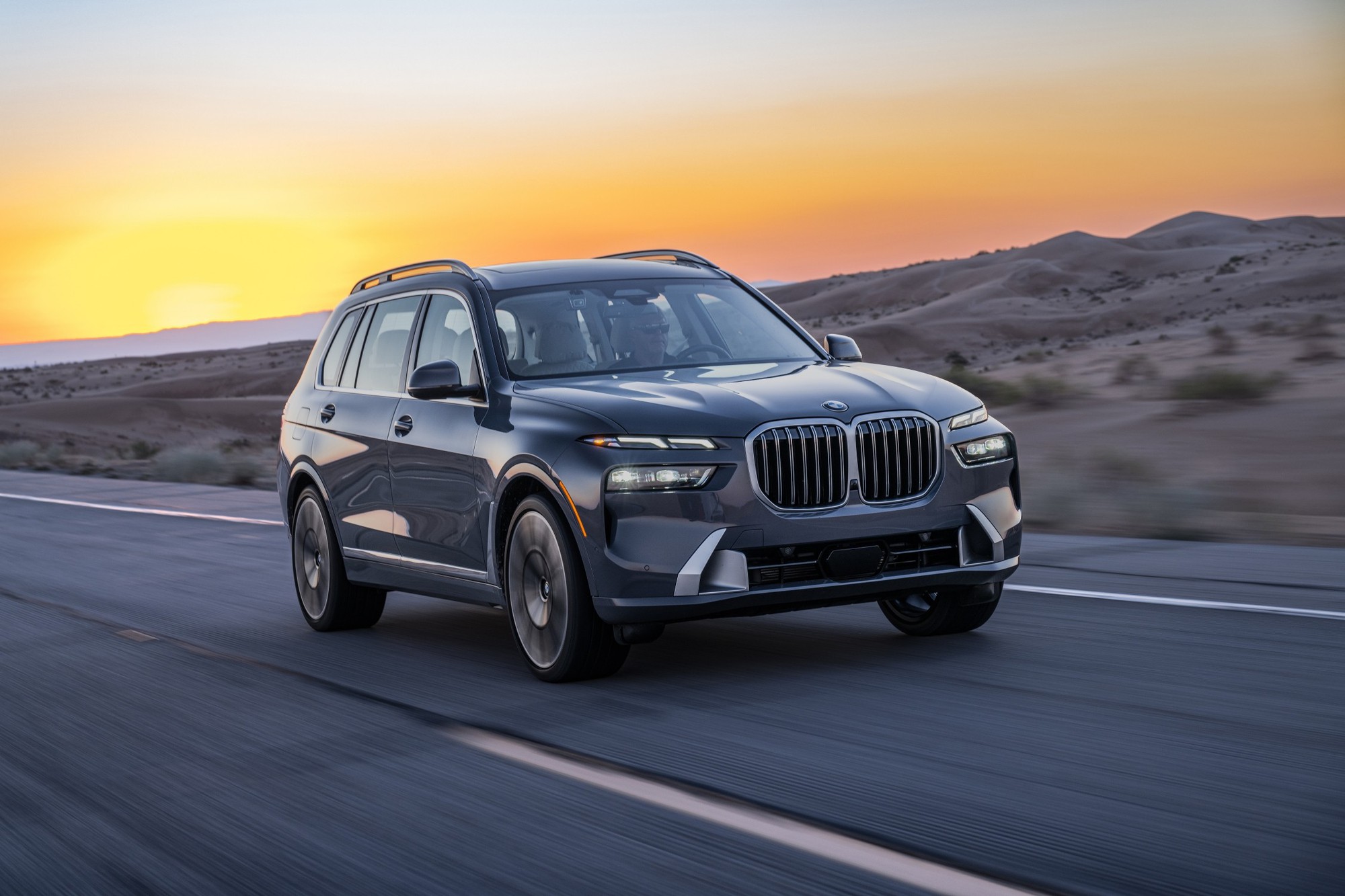 Mua xe BMW trong năm mới Ất Tỵ nhận cơ hội du lịch châu Âu- Ảnh 2. Mua xe BMW trong năm mới Ất Tỵ nhận cơ hội du lịch châu Âu- Ảnh 2.