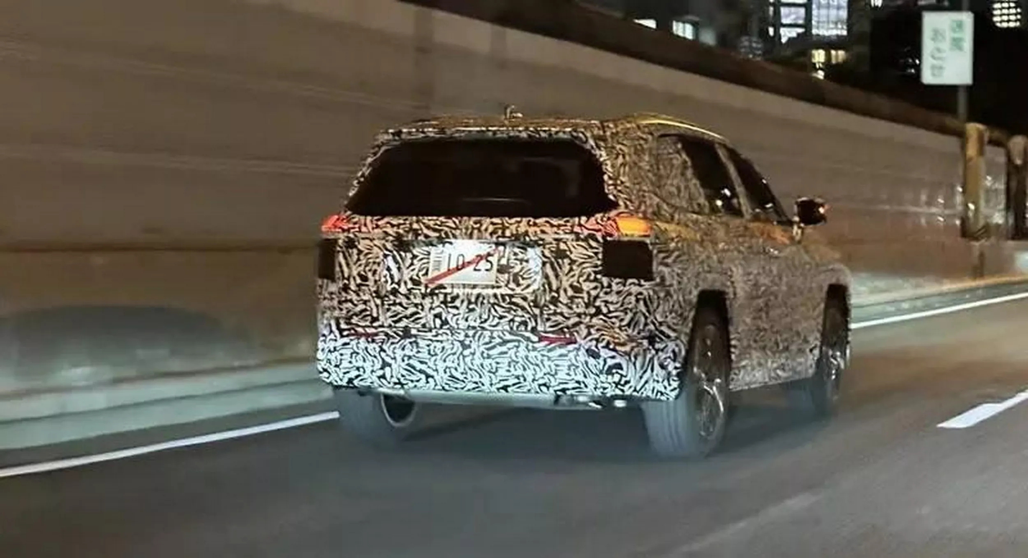 Toyota RAV4 đời mới lộ thiết kế ‘cứng’ như Prado, mặt trước có nét kiểu Lexus- Ảnh 4.