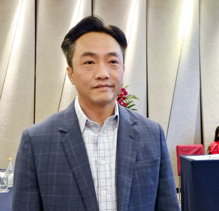 Vắng b&oacute;ng vợ, CEO Nguyễn Quốc Cường bị "dắt" về chốn đồng kh&ocirc;ng m&ocirc;ng quạnh, phải l&ecirc;n mạng "cầu cứu"- Ảnh 4.