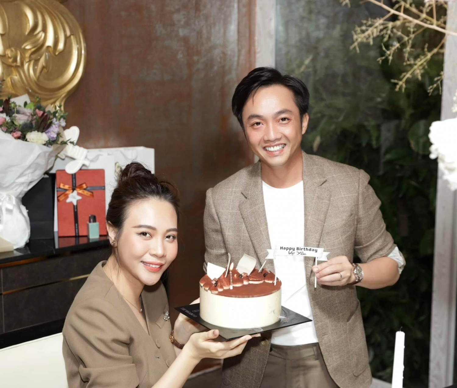 Vắng b&oacute;ng vợ, CEO Nguyễn Quốc Cường bị "dắt" về chốn đồng kh&ocirc;ng m&ocirc;ng quạnh, phải l&ecirc;n mạng "cầu cứu"- Ảnh 5.