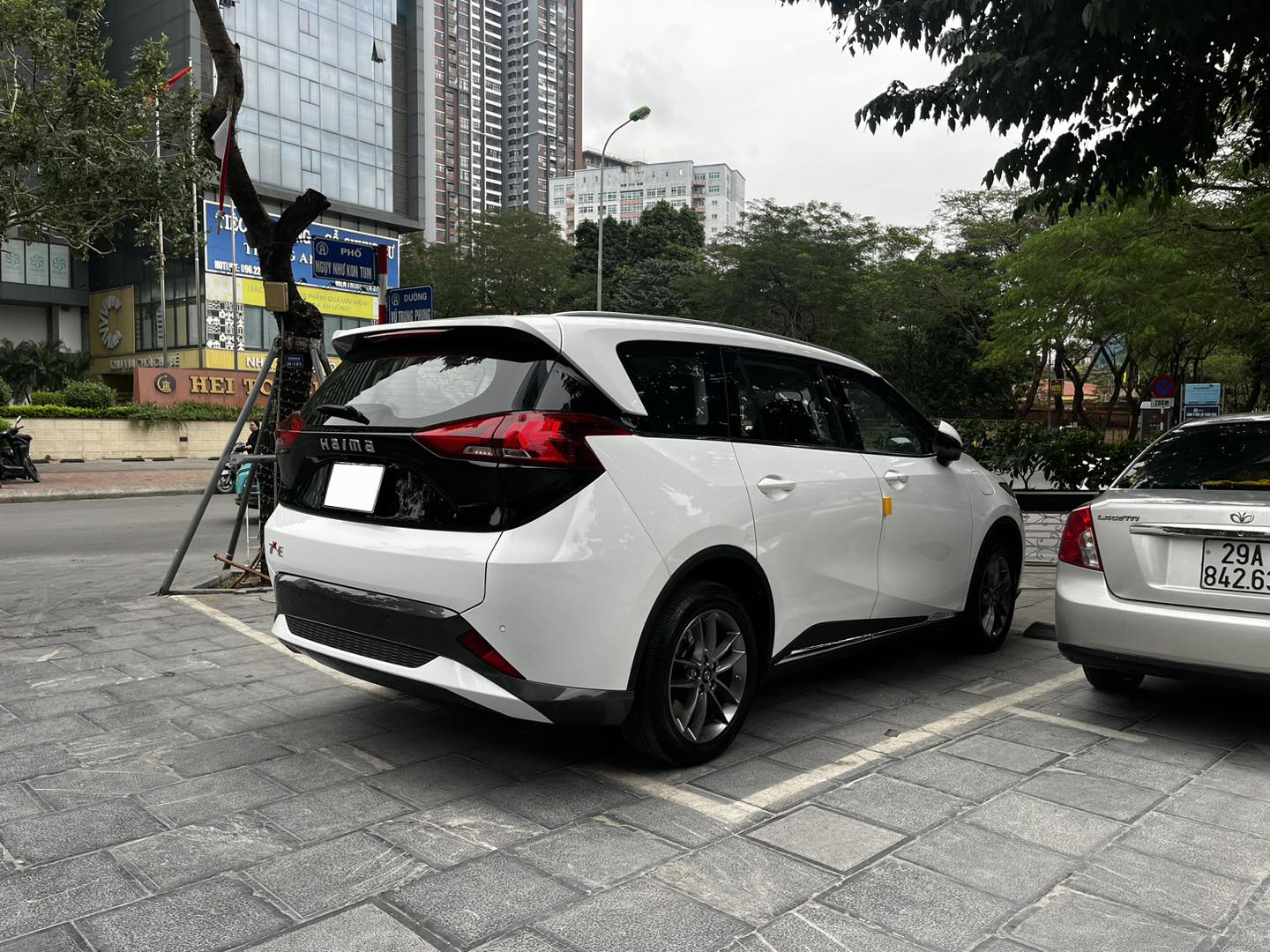 Dongfeng chốt lại lịch ra mắt 4 xe mới tại Việt Nam, về cùng nhà với Haima vẫn đang chật vật tìm khách- Ảnh 3.