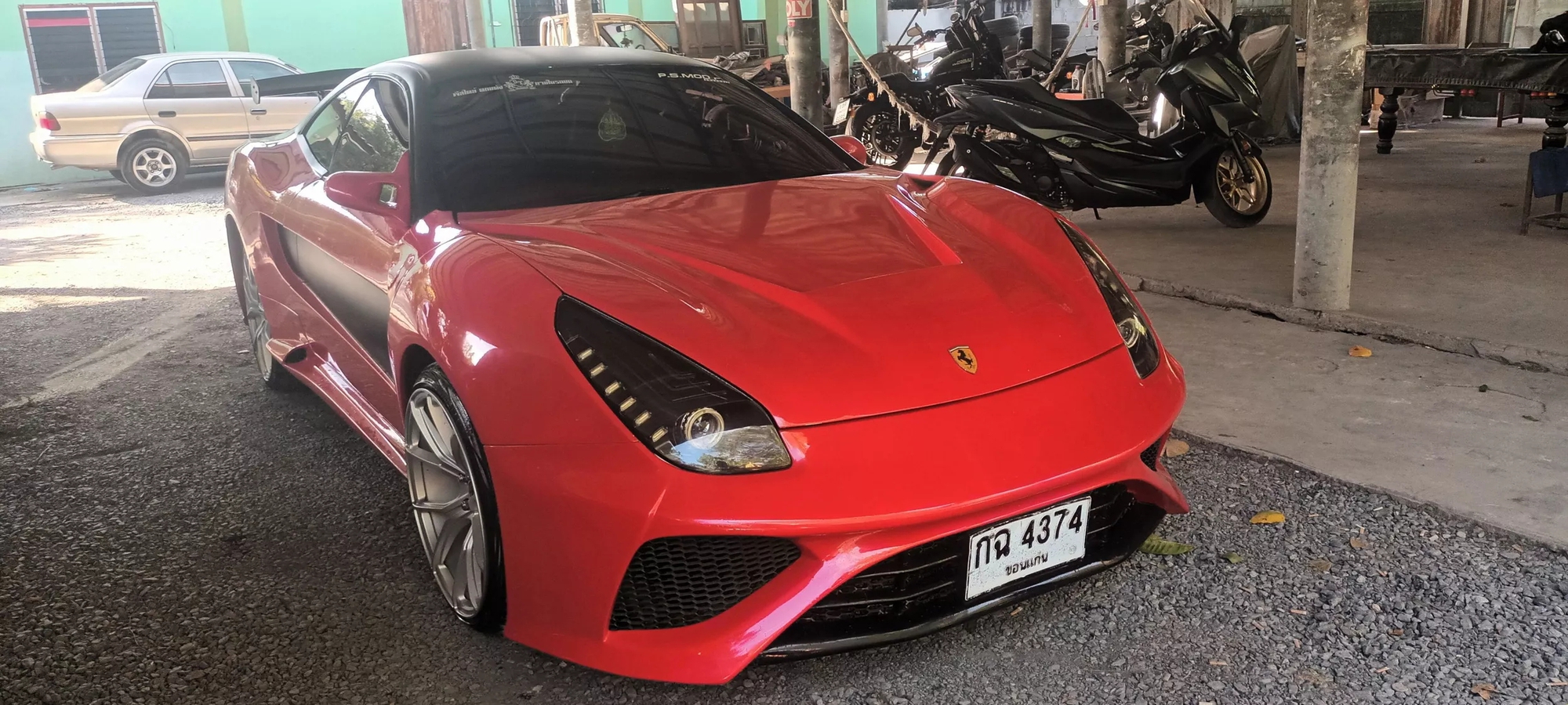 Chiếc ‘Ferrari bản Shopee’ trông rất dị này có giá quy đổi 170 triệu đồng, dùng lõi Toyota- Ảnh 2.