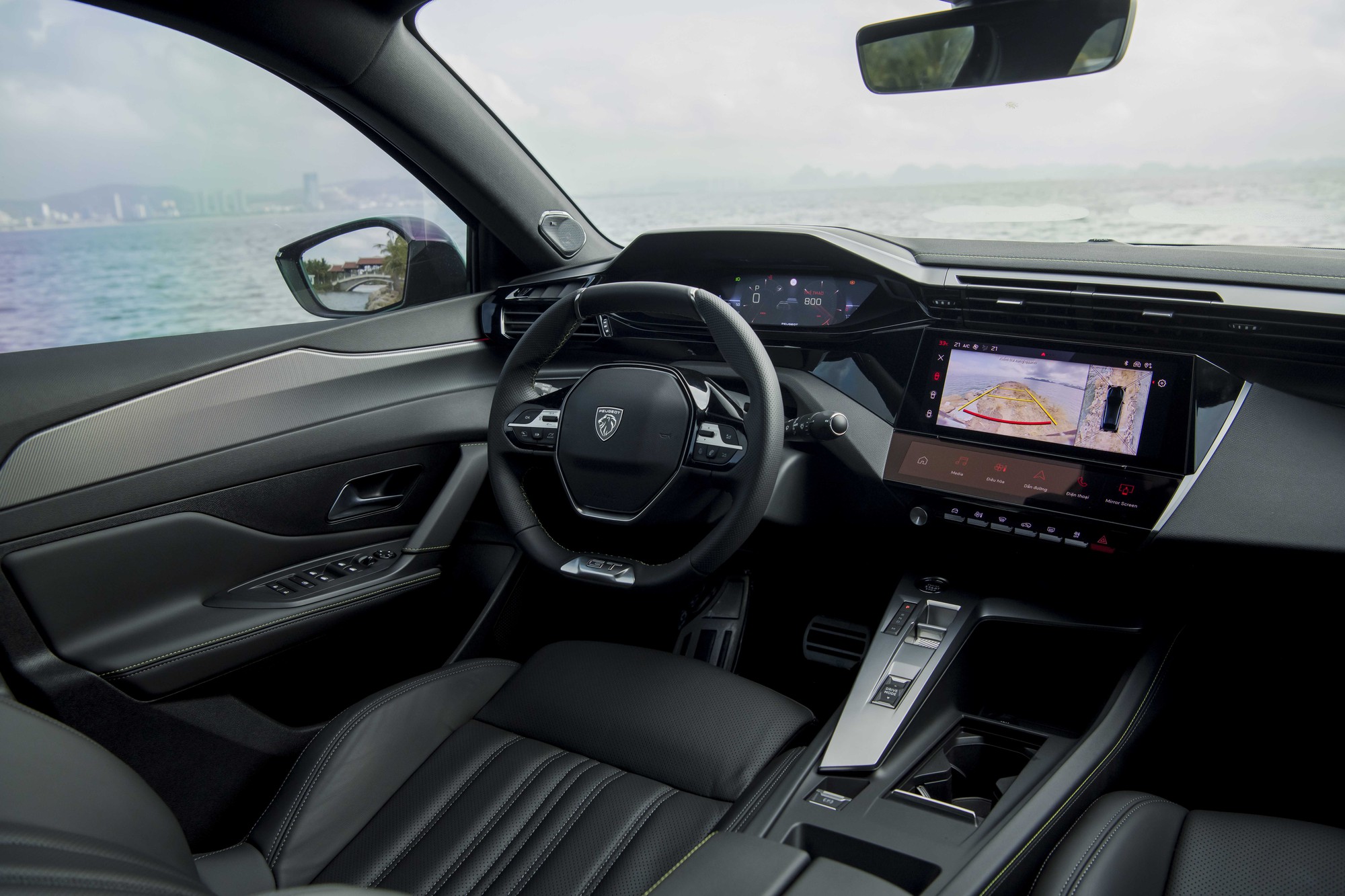 Peugeot 408 - "Làn gió mới" mang đến trải nghiệm khác biệt cho khách hàng trẻ- Ảnh 5. Peugeot 408 - "Làn gió mới" mang đến trải nghiệm khác biệt cho khách hàng trẻ- Ảnh 5.
