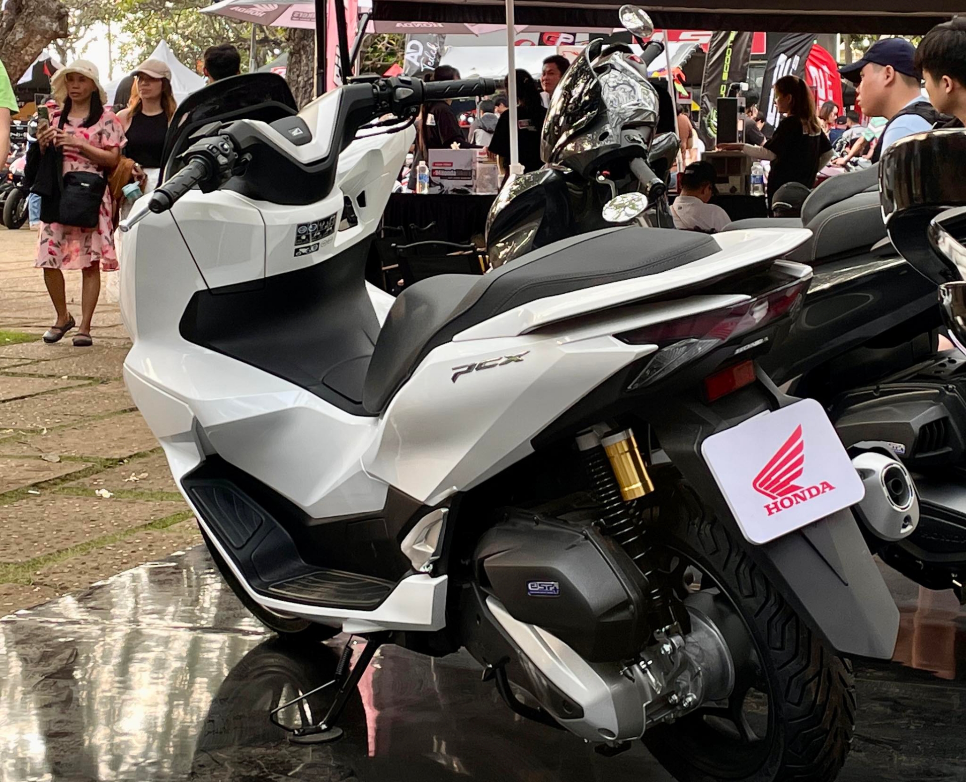 "Vua xe ga" của Honda xuất hiện tại Việt Nam, giá bán chính thức vẫn là ẩn số- Ảnh 1. "Vua xe ga" của Honda xuất hiện tại Việt Nam, giá bán chính thức vẫn là ẩn số- Ảnh 1.