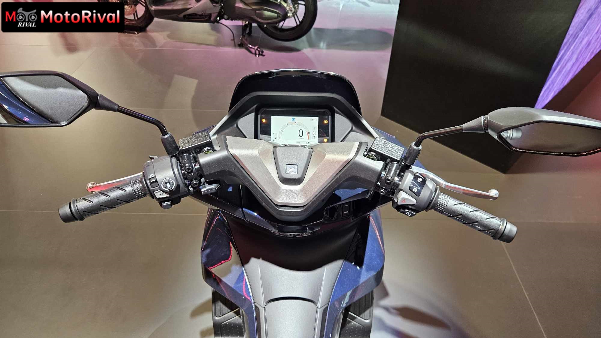 "Vua xe ga" của Honda xuất hiện tại Việt Nam, giá bán chính thức vẫn là ẩn số- Ảnh 6. "Vua xe ga" của Honda xuất hiện tại Việt Nam, giá bán chính thức vẫn là ẩn số- Ảnh 6.