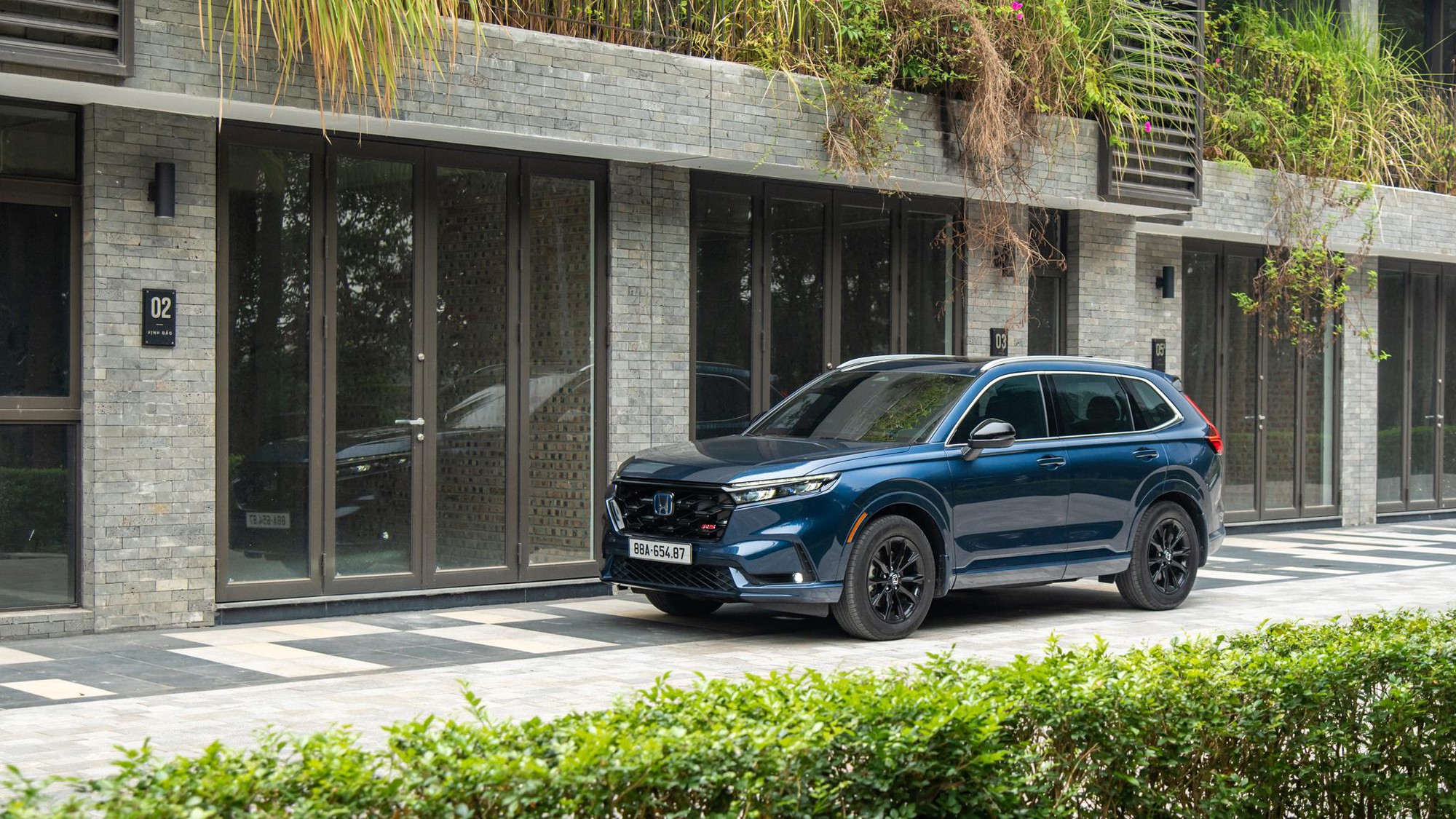 Từ nhu cầu gia đình tới xu hướng điện hóa, Honda CR-V giành ‘cú đúp’ đề cử tại Car Choice Awards 2025- Ảnh 2. Từ nhu cầu gia đình tới xu hướng điện hóa, Honda CR-V giành ‘cú đúp’ đề cử tại Car Choice Awards 2025- Ảnh 2.