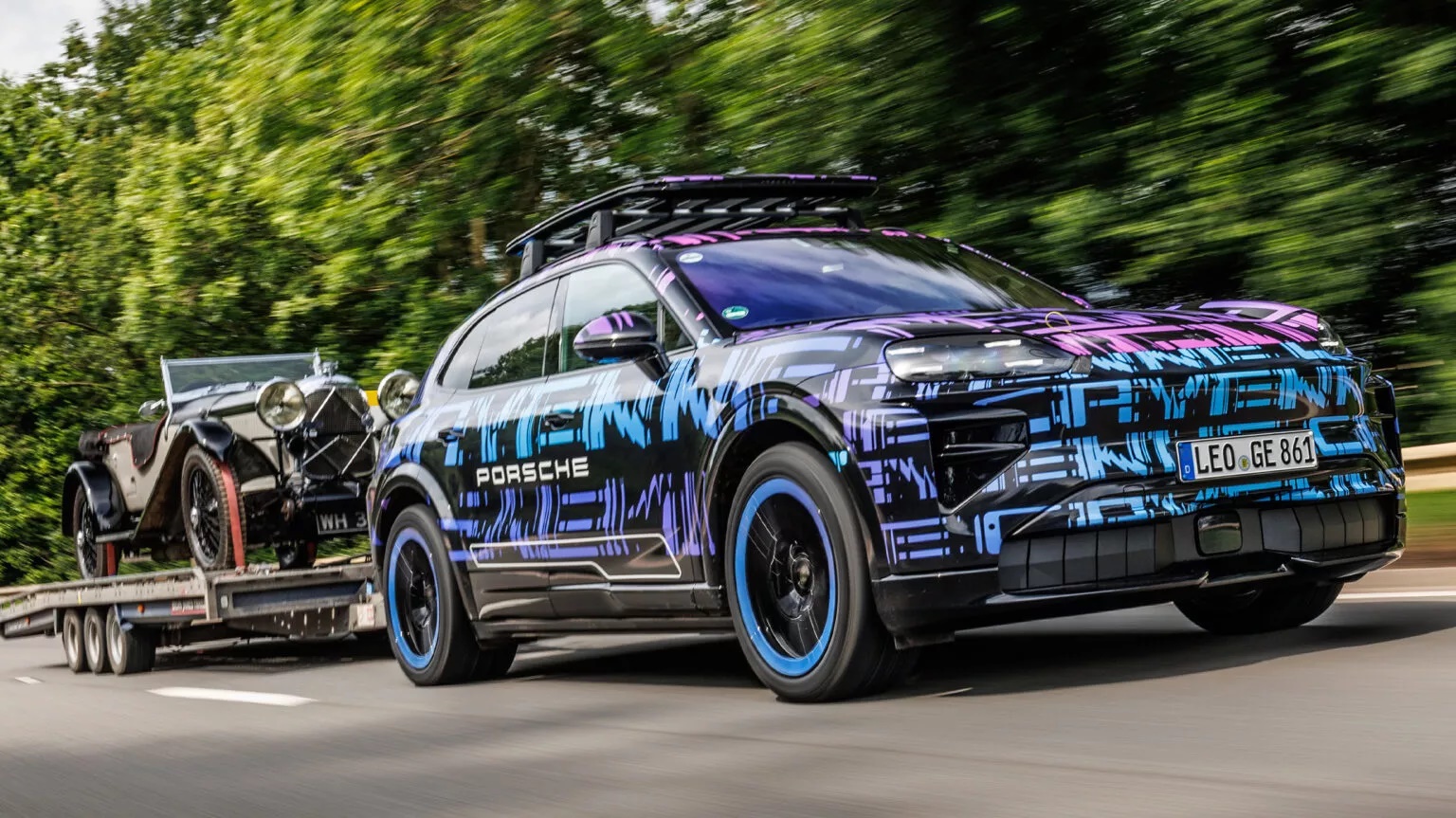 Porsche Cayenne điện sẽ có nhiều thứ dễ chinh phục đại gia Việt: Trần kính lớn nhất từ trước đến nay, mạnh 1.000 mã lực, sức kéo như bán tải- Ảnh 6. Porsche Cayenne điện sẽ có nhiều thứ dễ chinh phục đại gia Việt: Trần kính lớn nhất từ trước đến nay, mạnh 1.000 mã lực, sức kéo như bán tải- Ảnh 6.